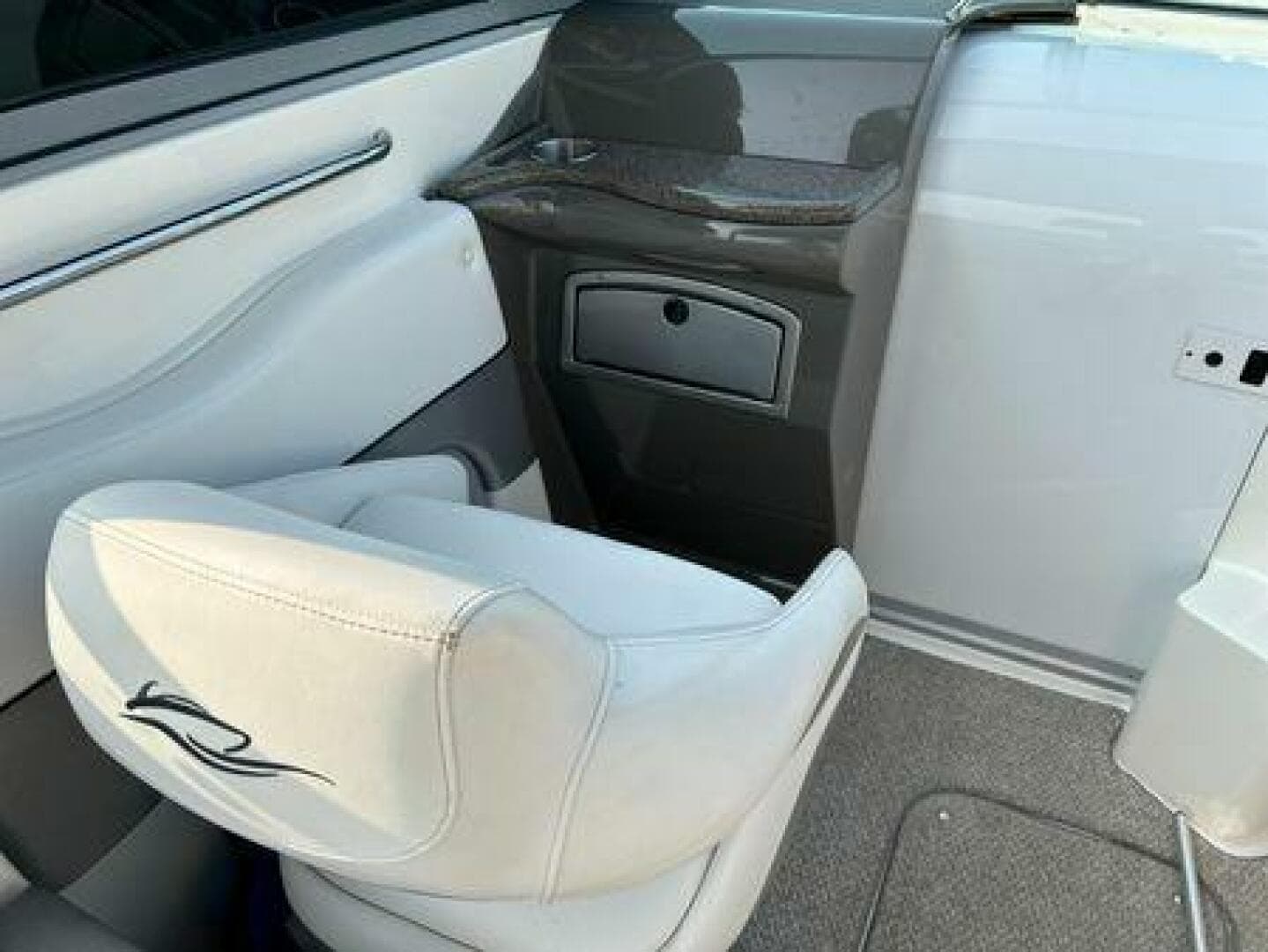 2012 Rinker 276 Captiva Cuddy — photo 8