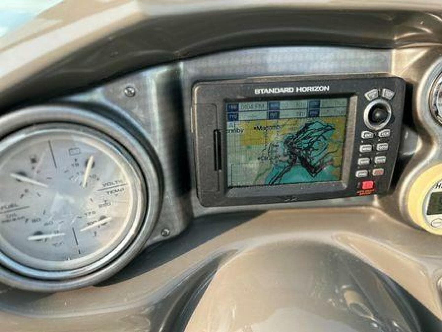 2012 Rinker 276 Captiva Cuddy — photo 11