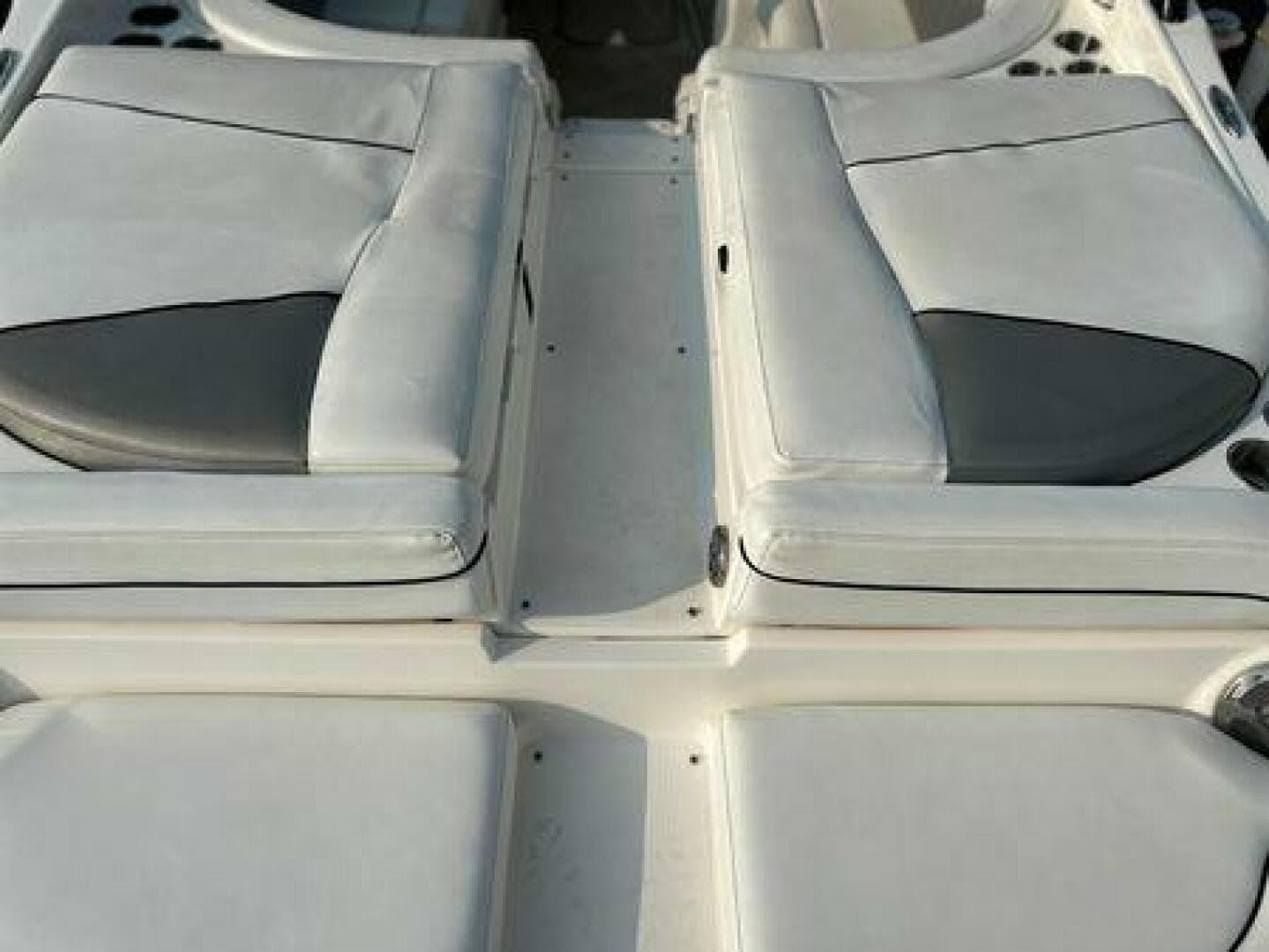 2012 Rinker 276 Captiva Cuddy — photo 6