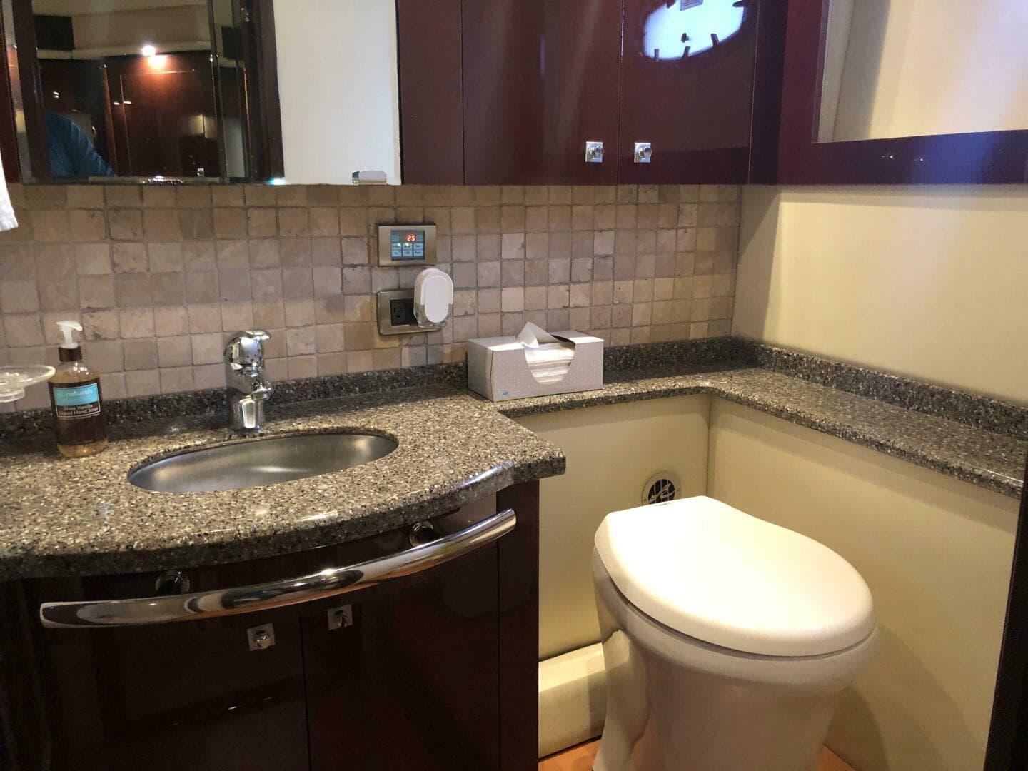 2008 Sea Ray 55 Sundancer — photo 36