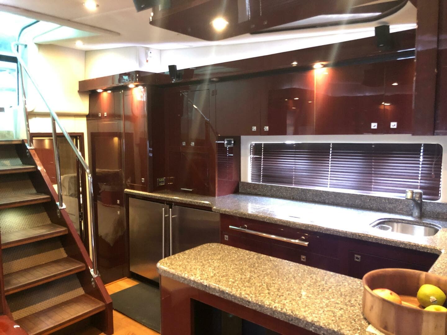 2008 Sea Ray 55 Sundancer — photo 24