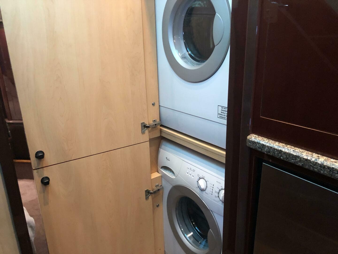 2008 Sea Ray 55 Sundancer — photo 39