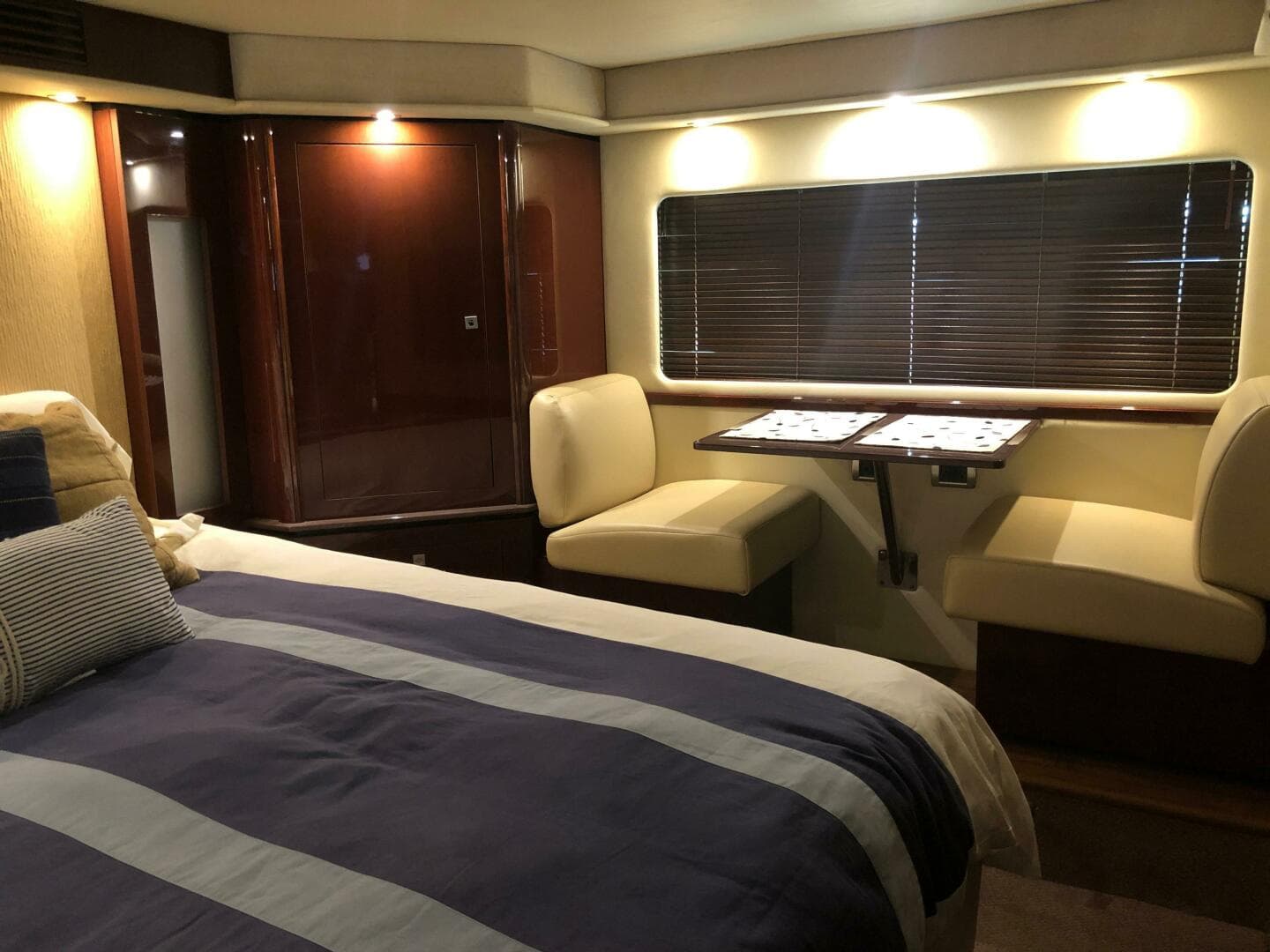 2008 Sea Ray 55 Sundancer — photo 34