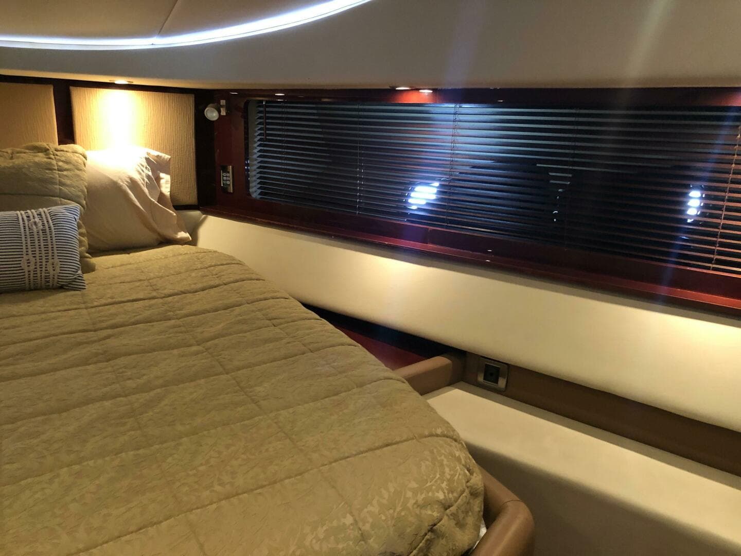 2008 Sea Ray 55 Sundancer — photo 33