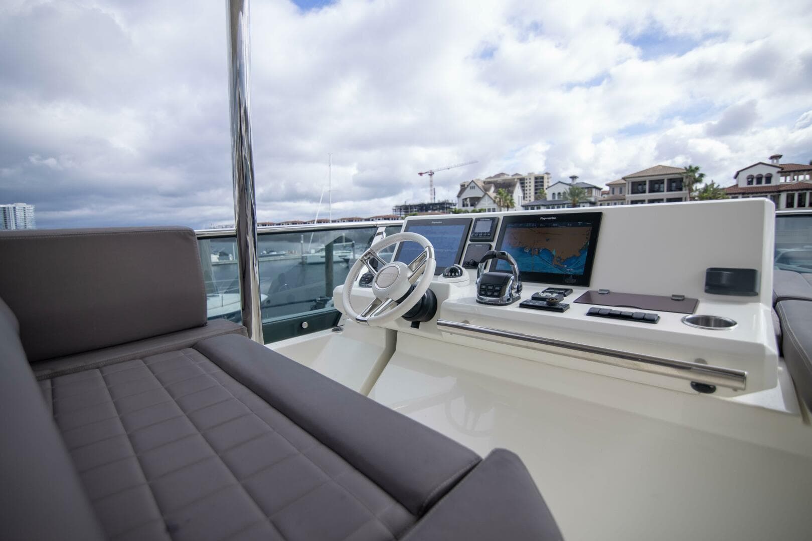 2018 Prestige 680 Flybridge — photo 49