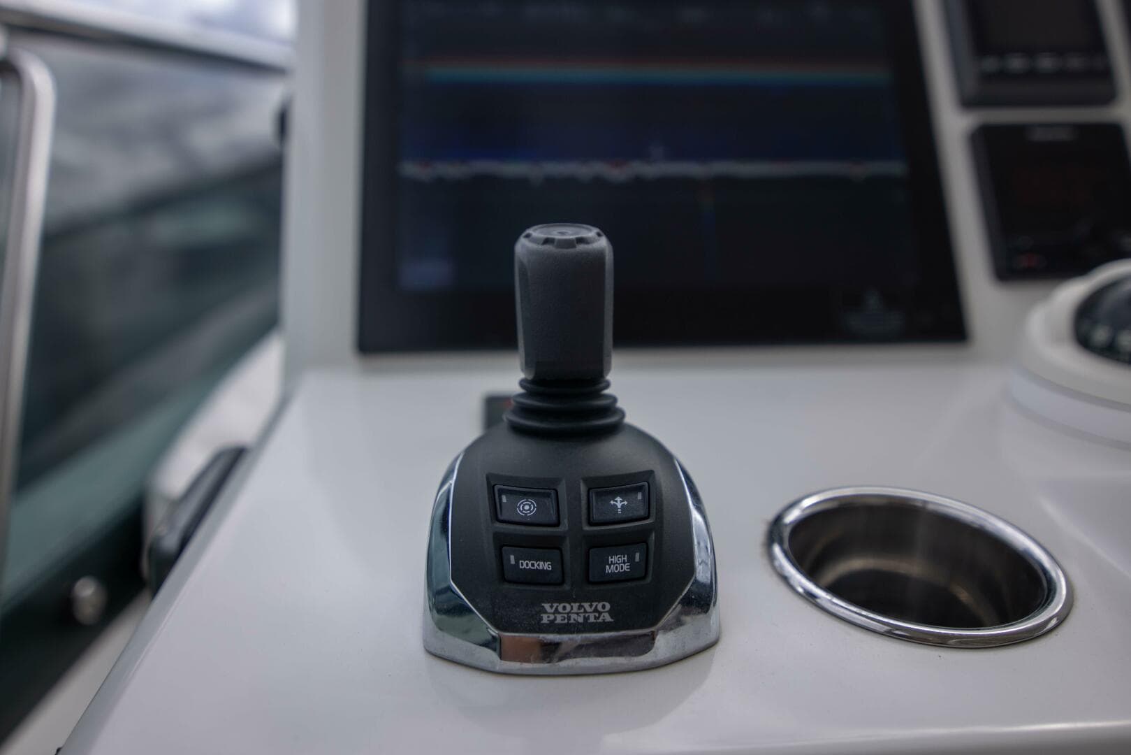 2018 Prestige 680 Flybridge — photo 51