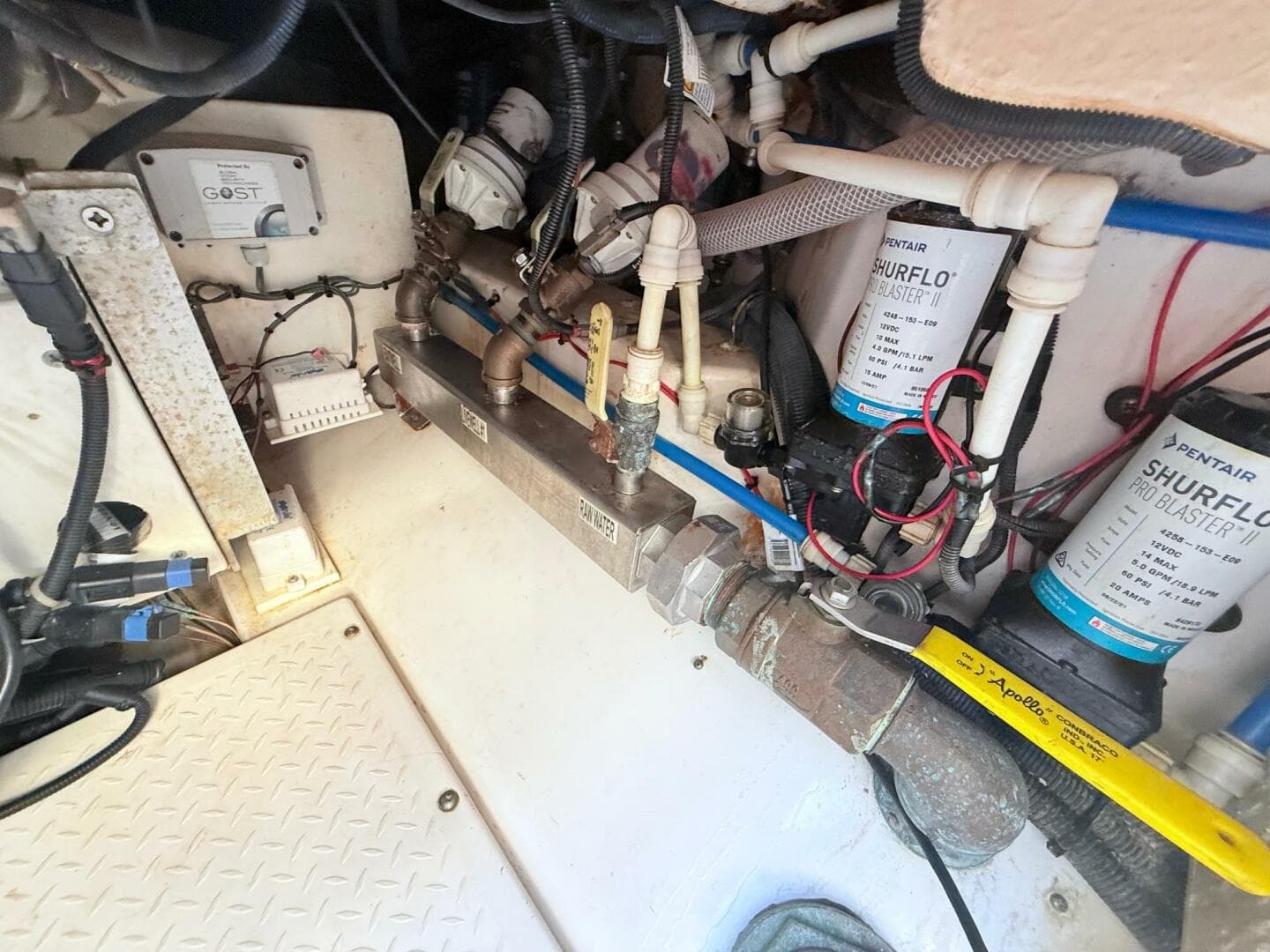 2014 Everglades 355 Center Console — photo 32