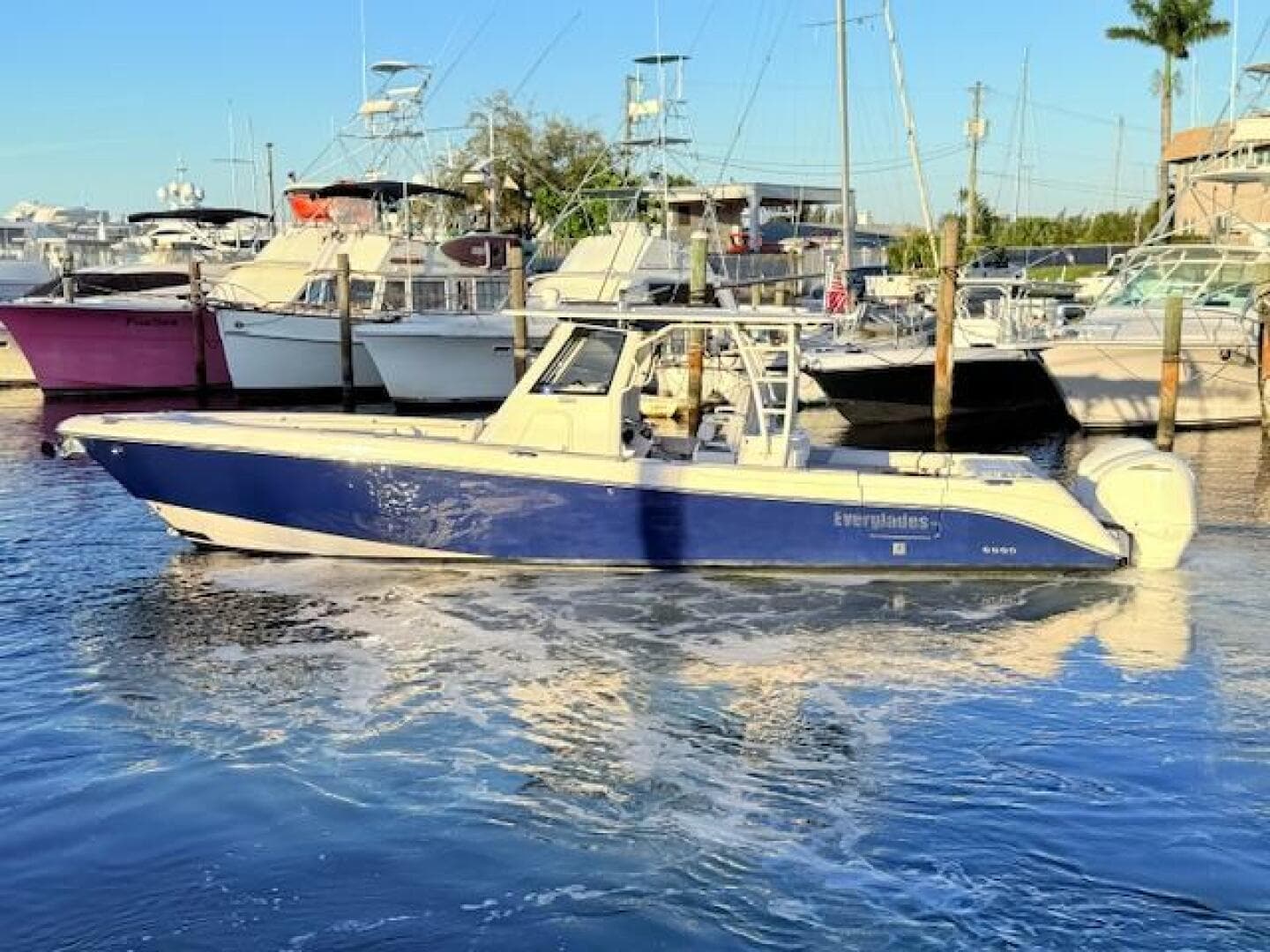 2014 Everglades 355 Center Console — photo 1