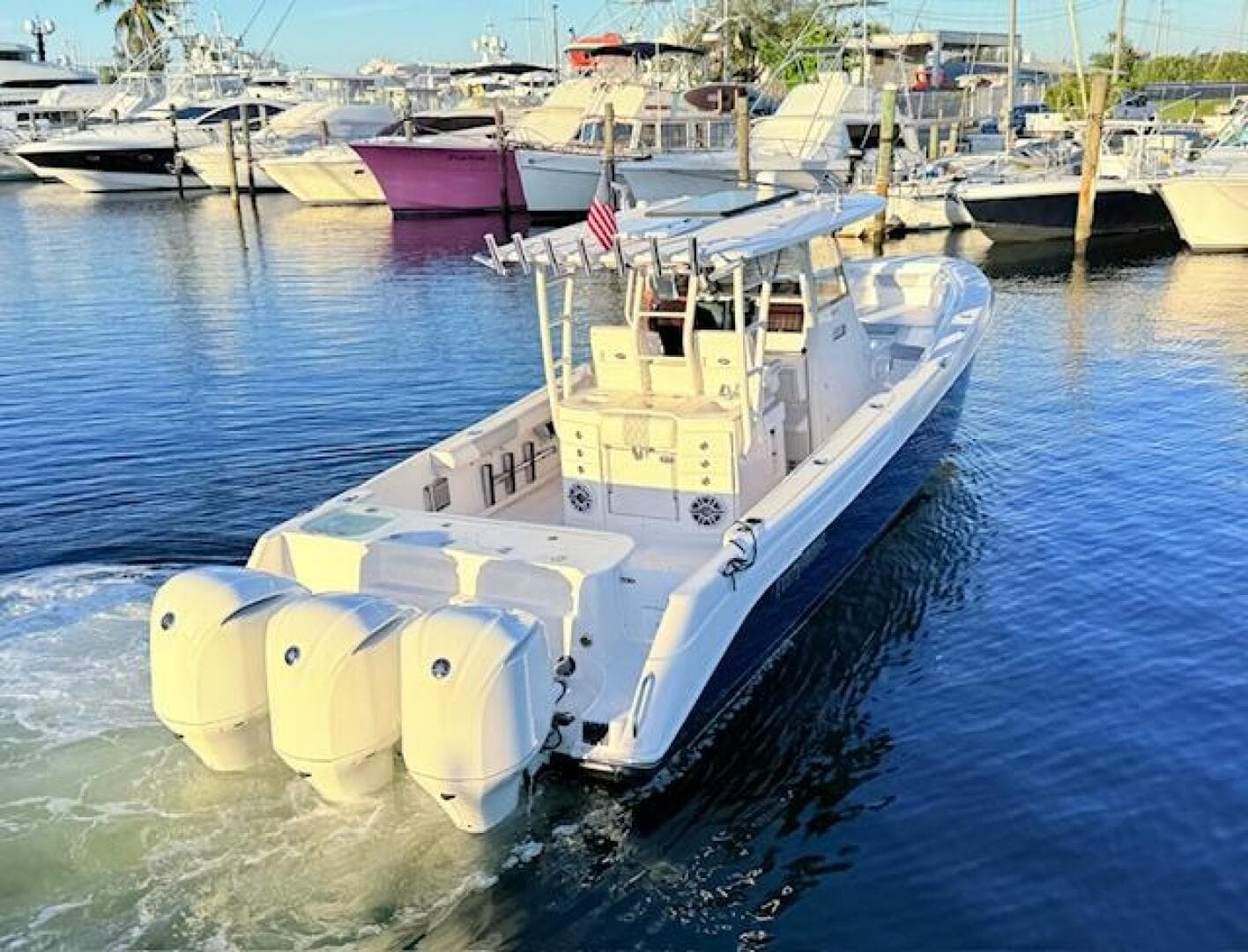 2014 Everglades 355 Center Console — photo 5