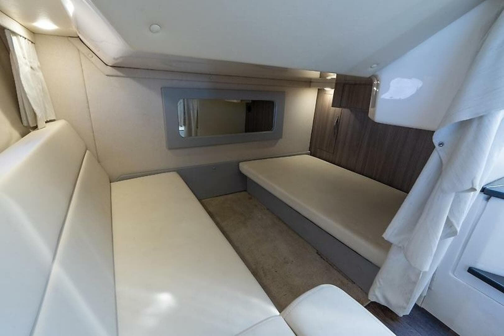 2019 Regal 35 Sport Coupe — photo 22