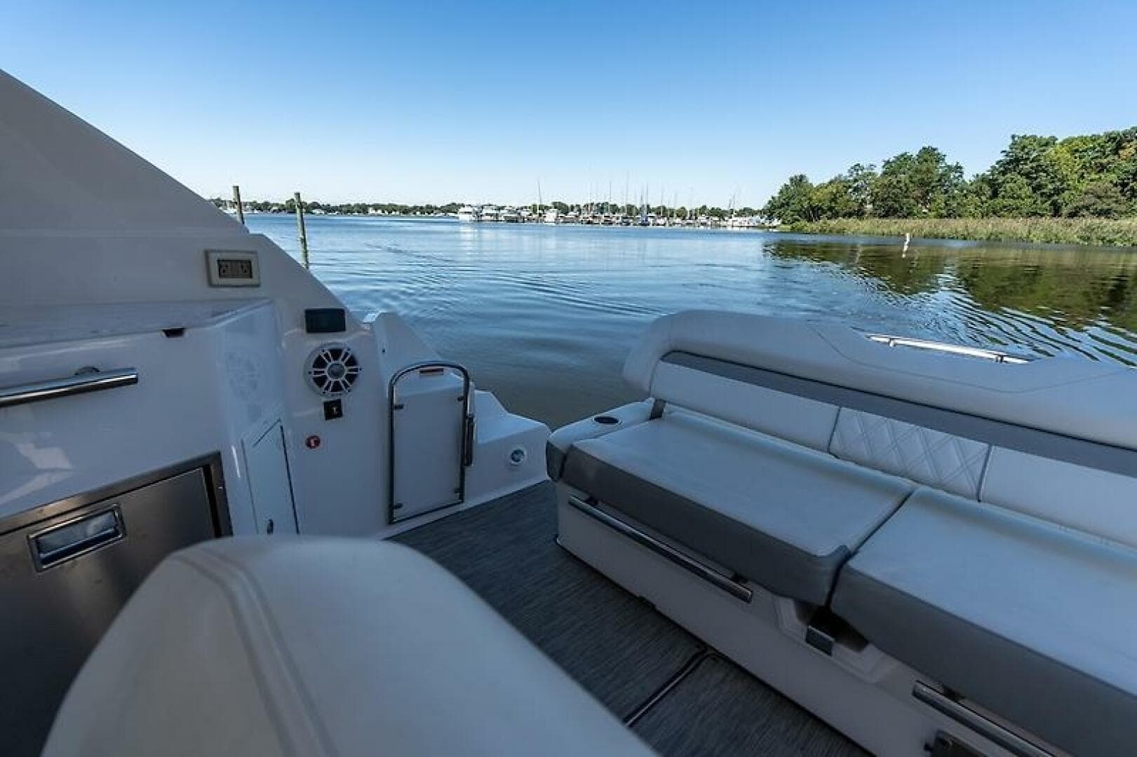 2019 Regal 35 Sport Coupe — photo 37