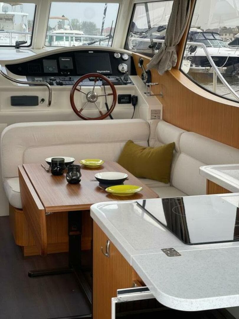 2019 Greenline 33 Hybrid — photo 5