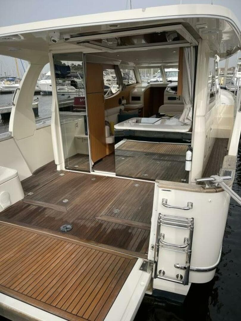 2019 Greenline 33 Hybrid — photo 10