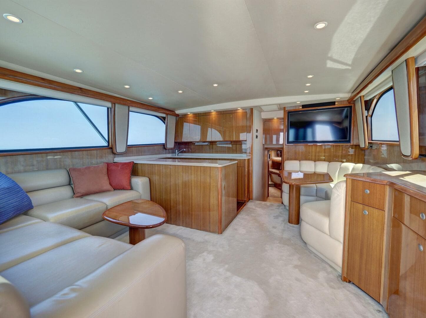 2007 Viking 48 Convertible — photo 24