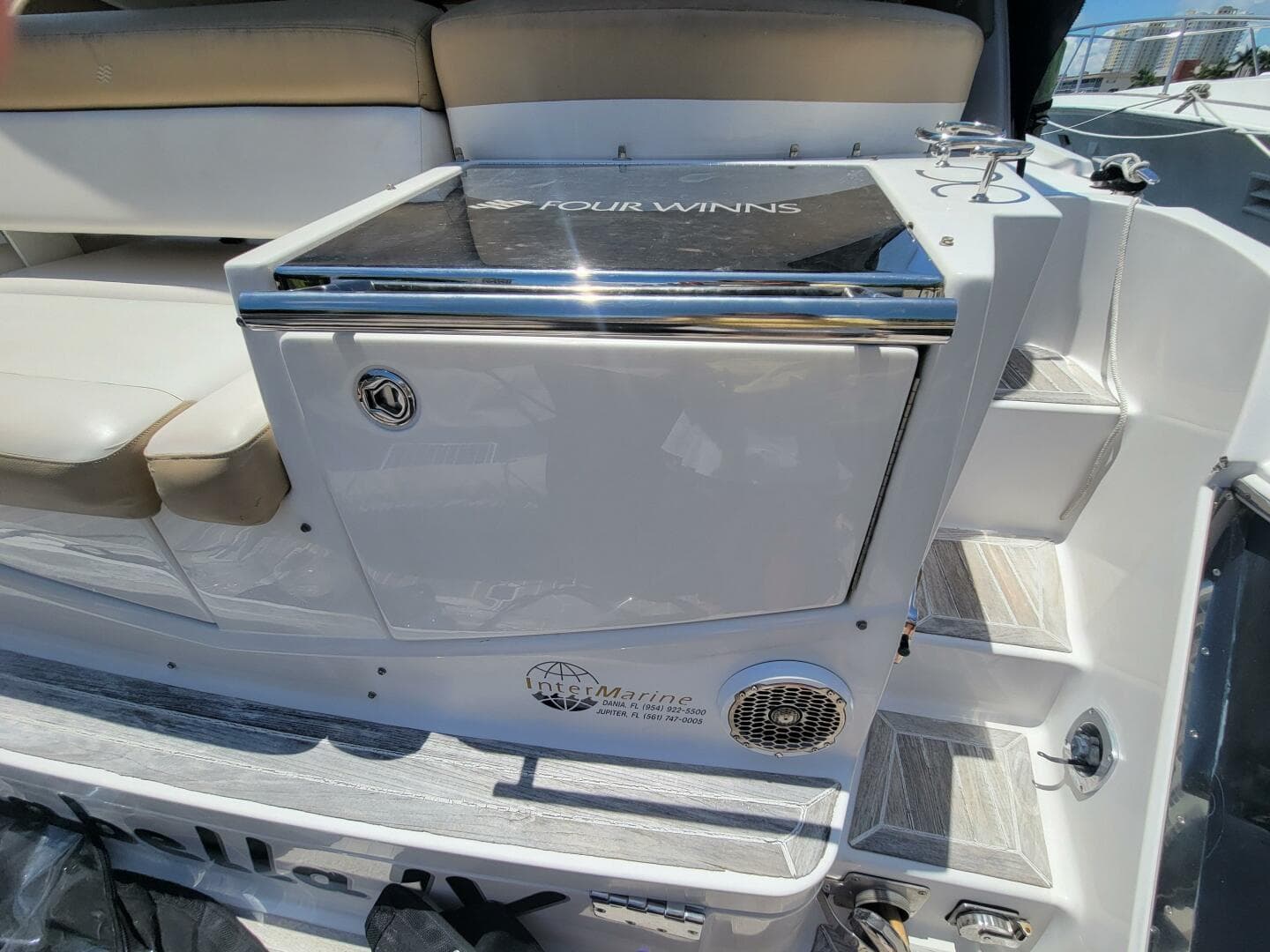 2012 Four Winns V435 — photo 16