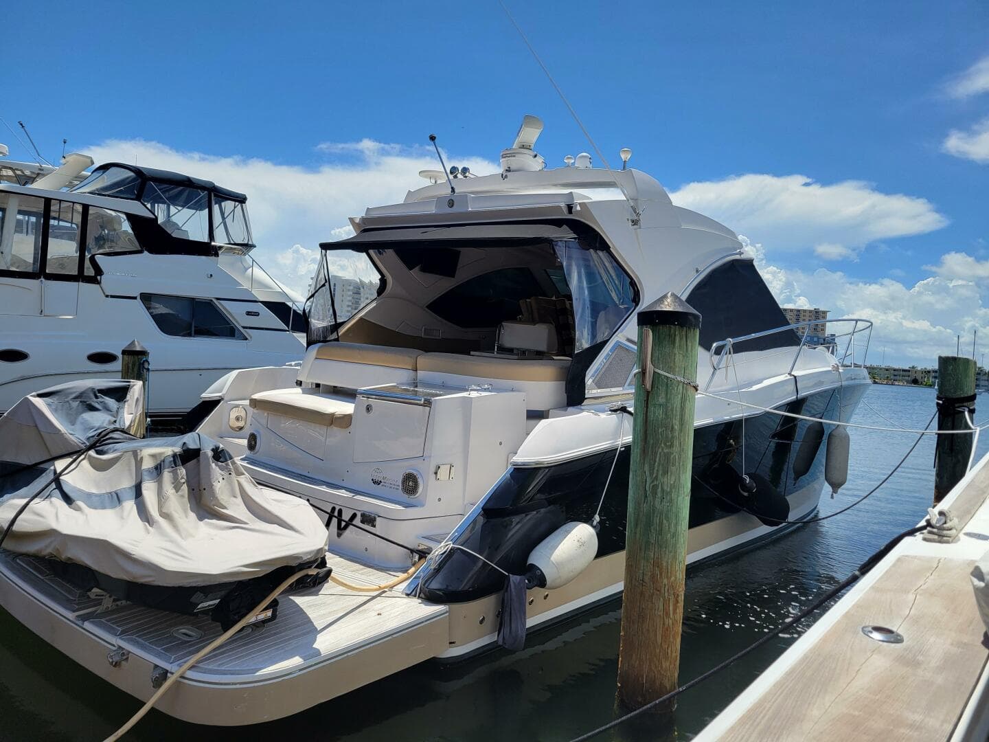 2012 Four Winns V435 — photo 9