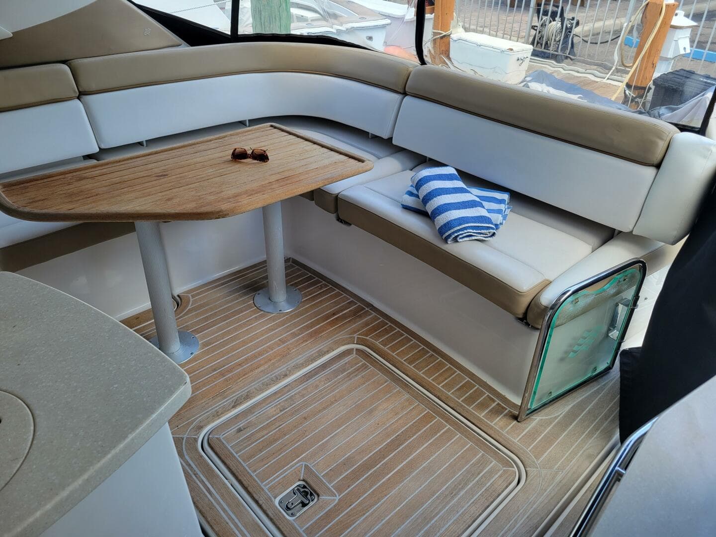 2012 Four Winns V435 — photo 21