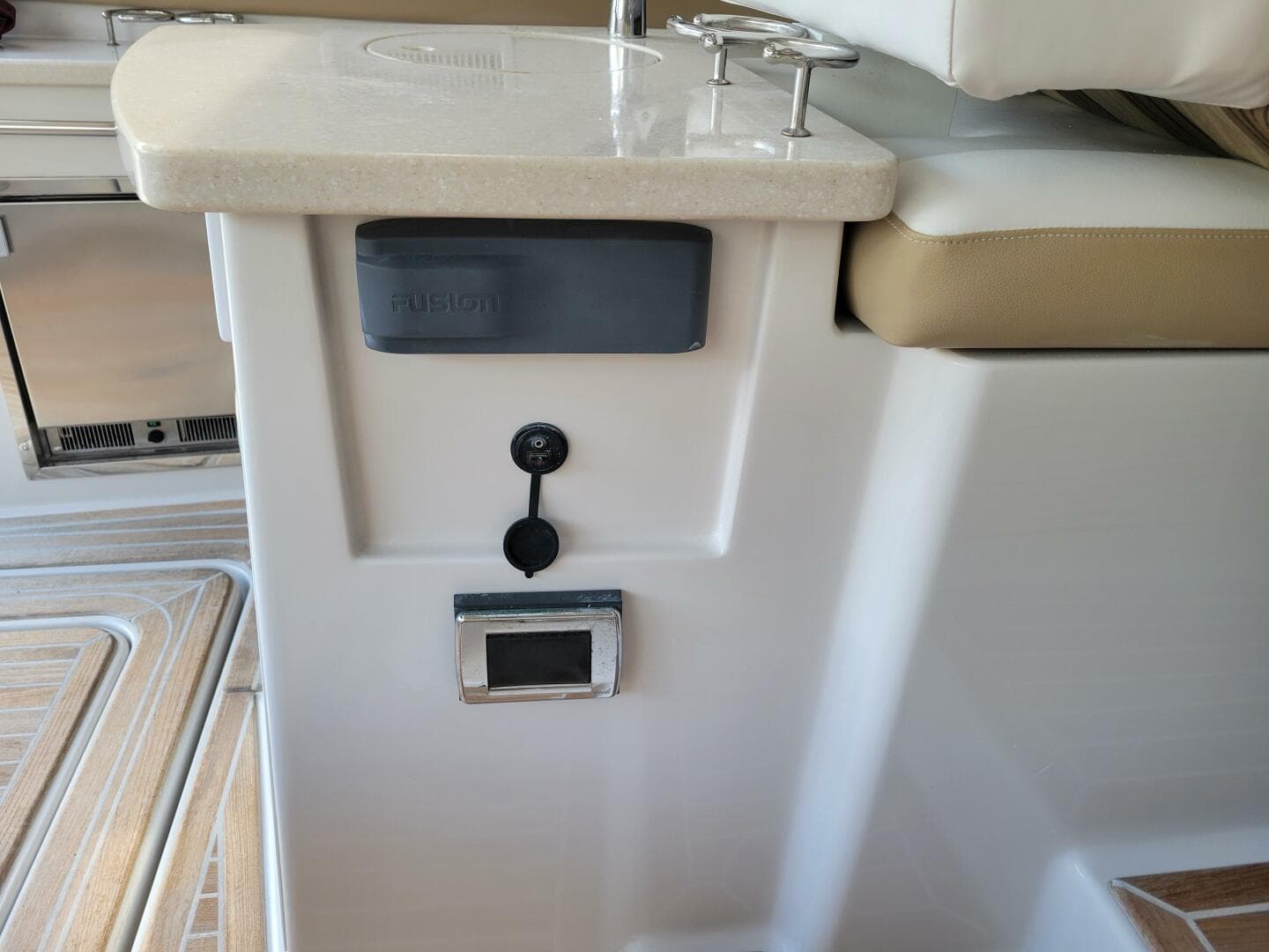 2012 Four Winns V435 — photo 26