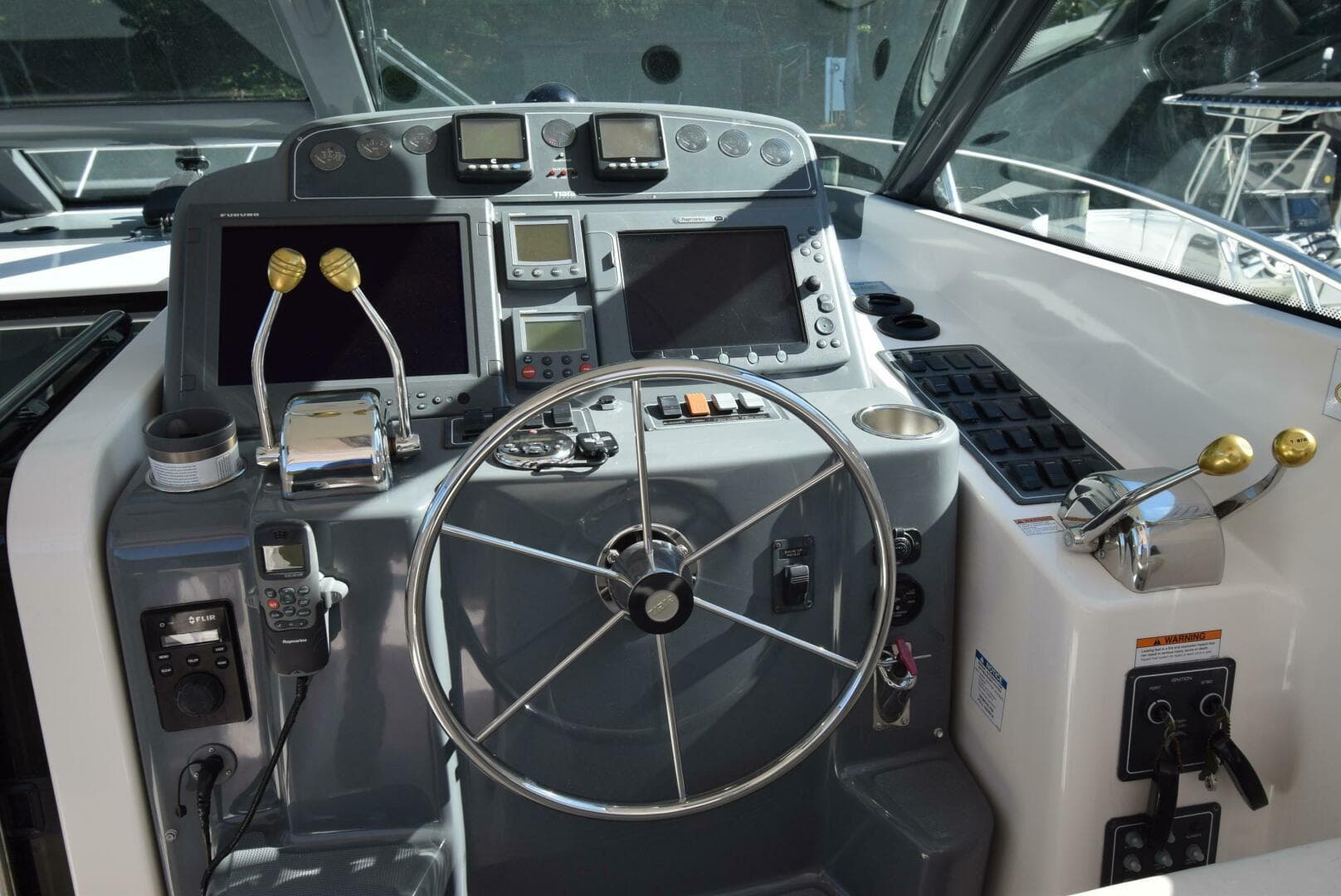 2004 Tiara Yachts 3600 Sovran — photo 17