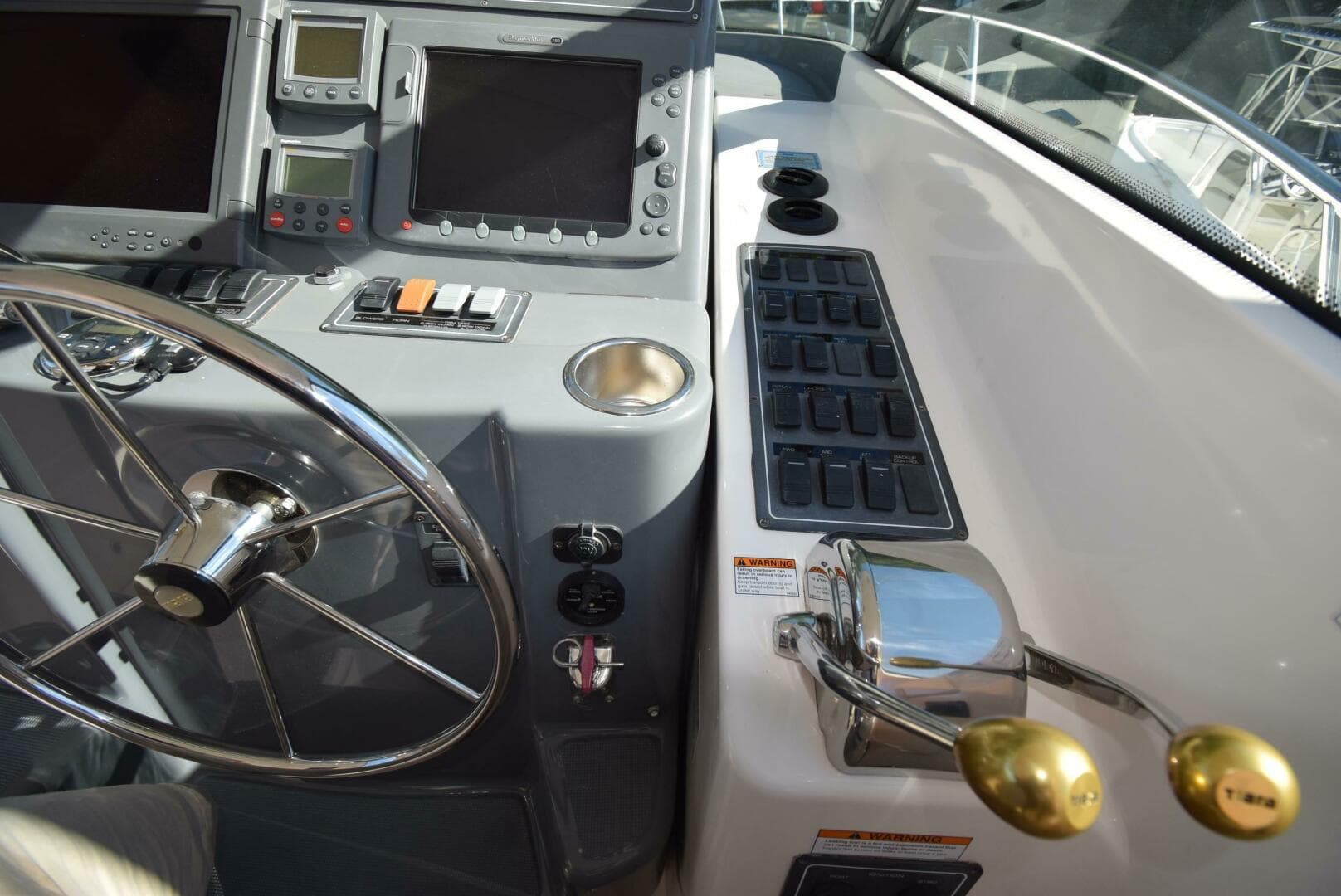 2004 Tiara Yachts 3600 Sovran — photo 22