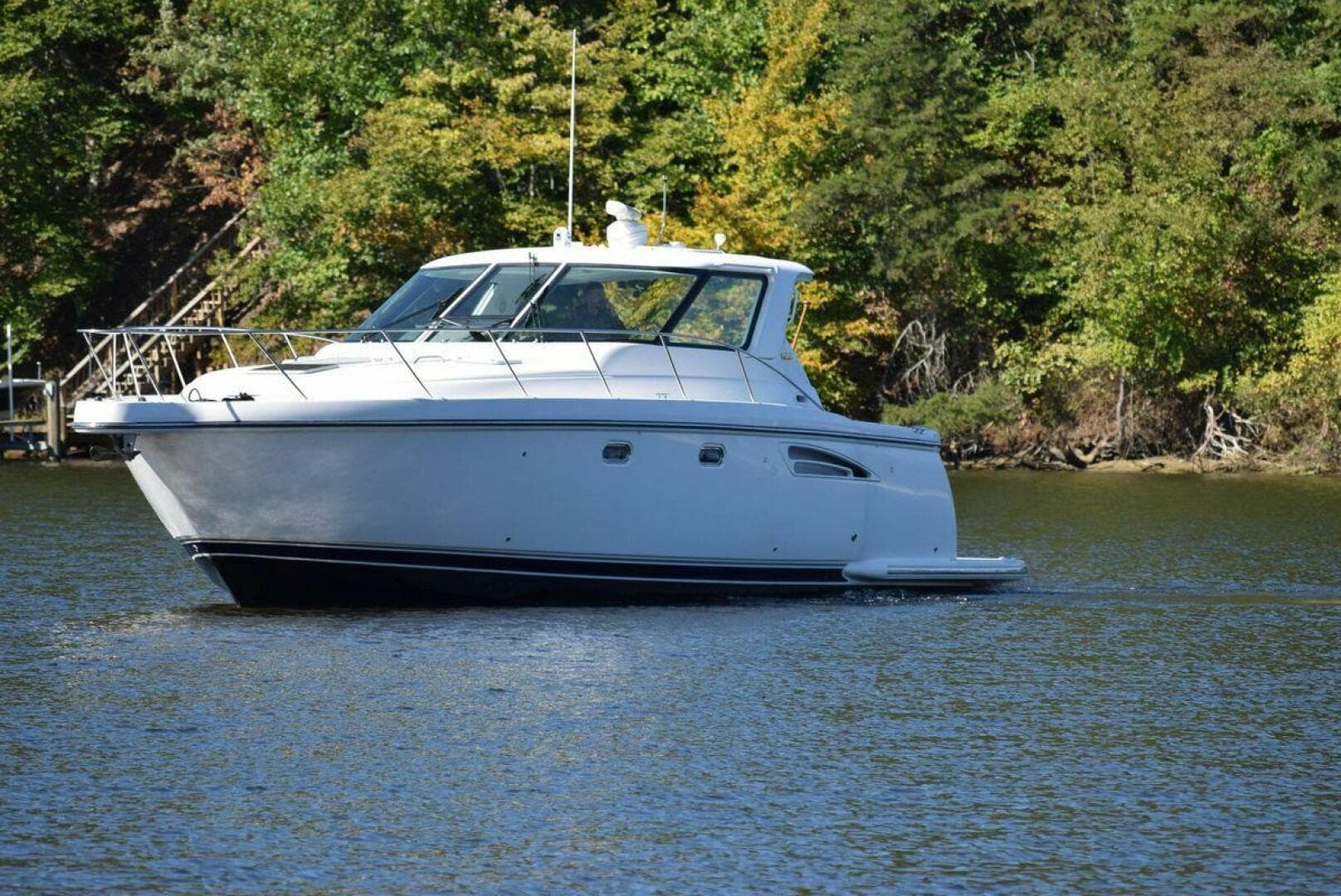 2004 Tiara Yachts 3600 Sovran — photo 1