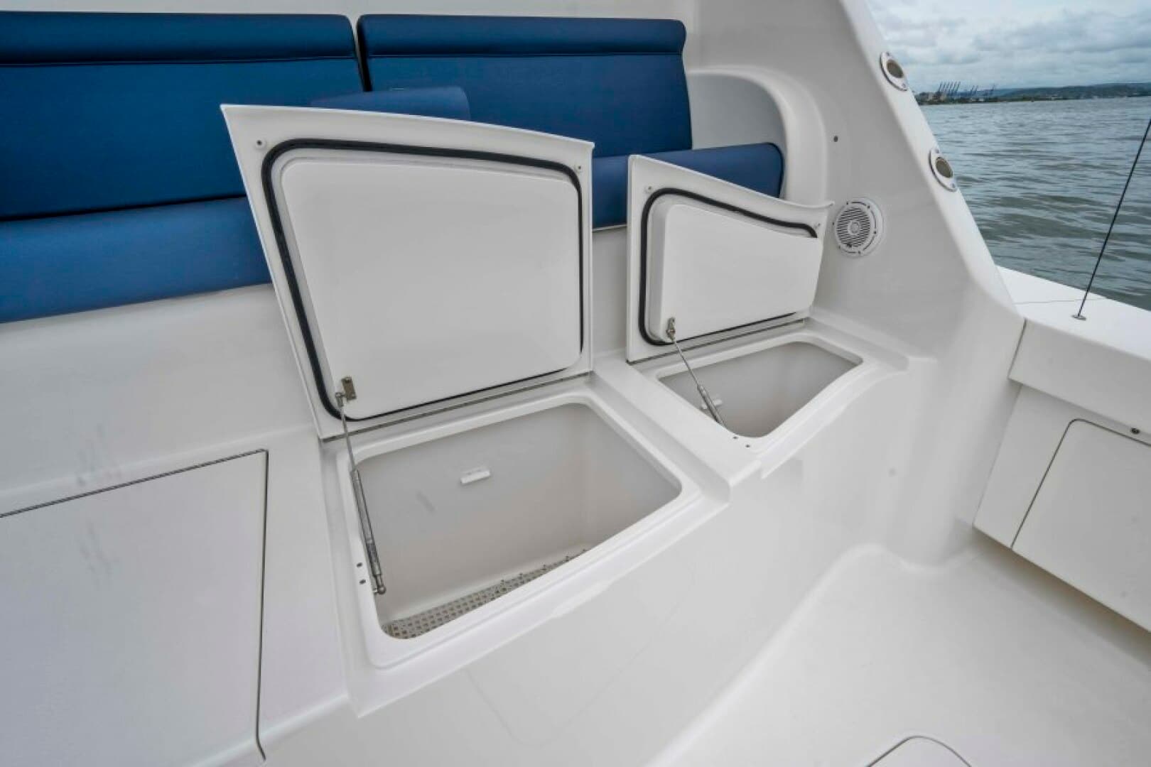 2011 Viking 70 Enclosed Bridge — photo 47