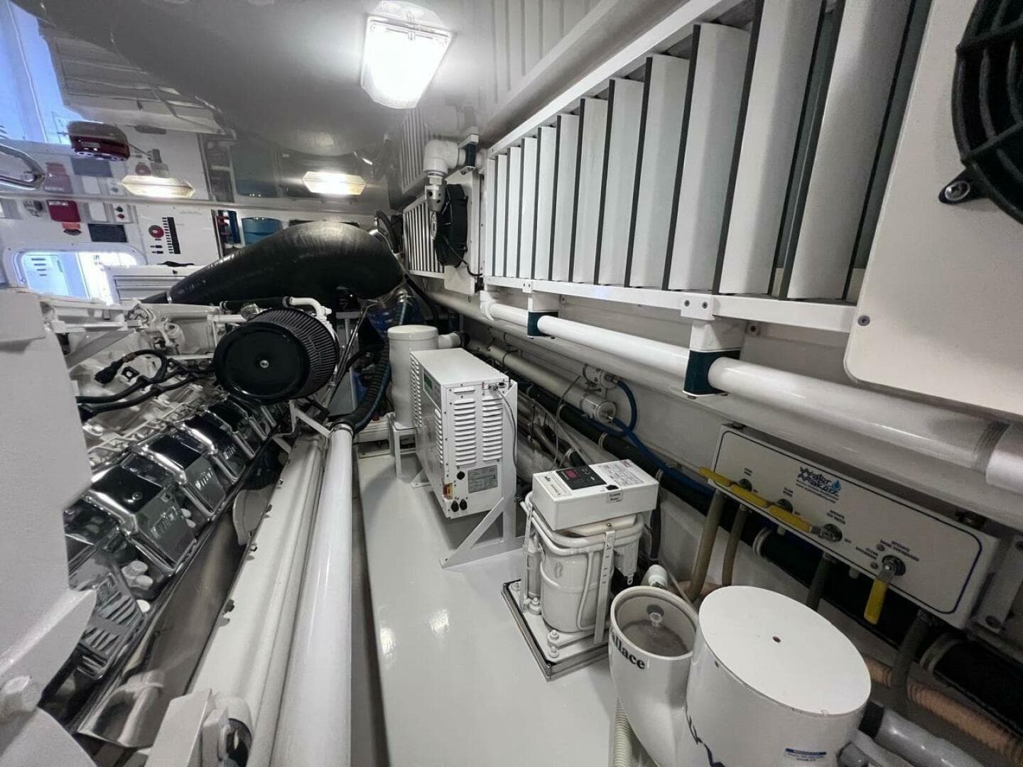 2011 Viking 70 Enclosed Bridge — photo 65