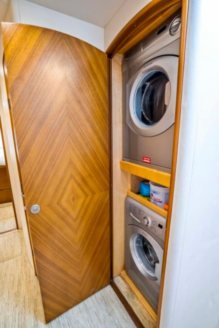 2011 Viking 70 Enclosed Bridge — photo 32