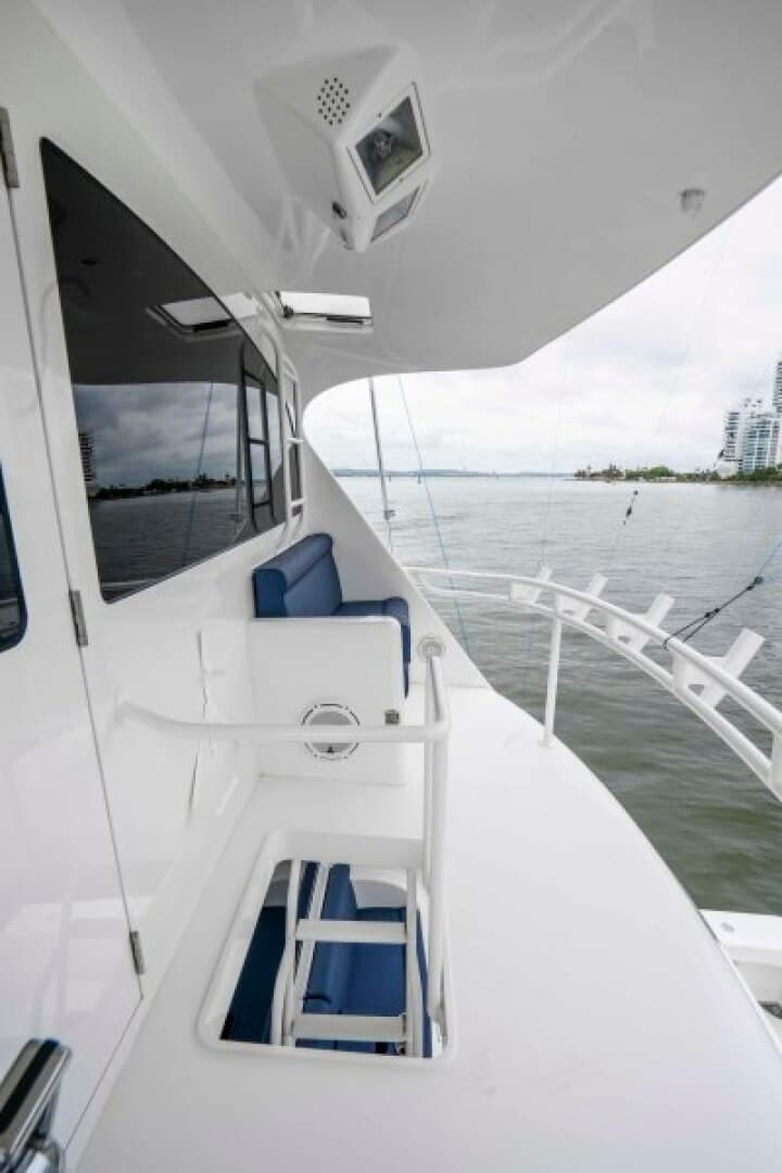 2011 Viking 70 Enclosed Bridge — photo 53