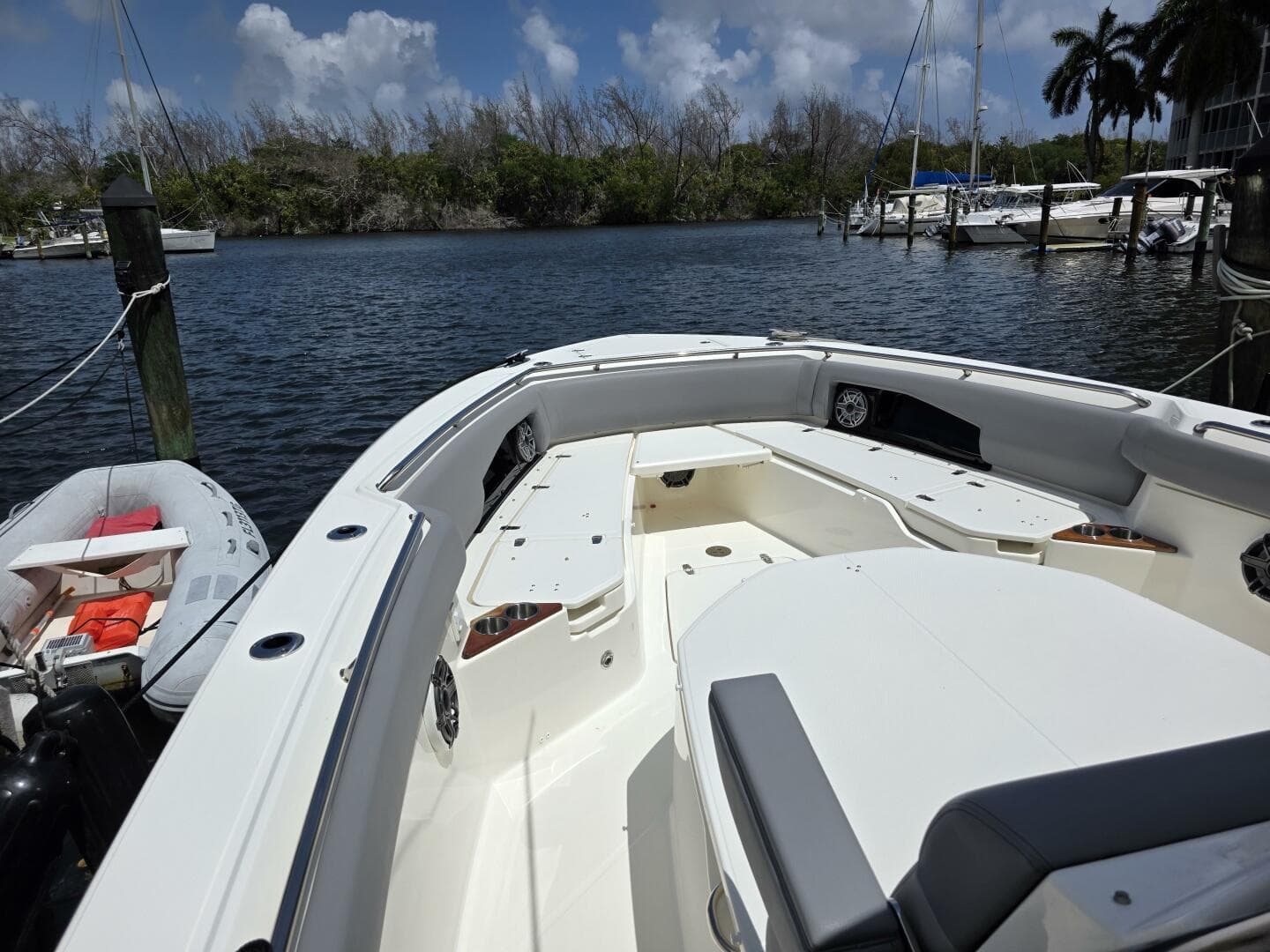 2023 Boston Whaler 360 Outrage — photo 21
