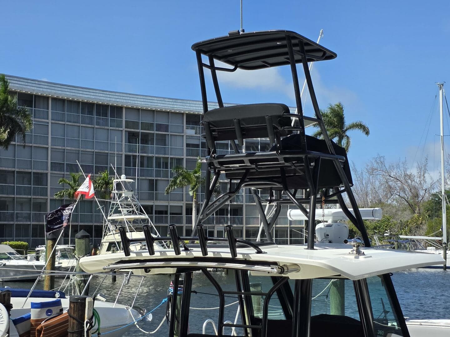 2023 Boston Whaler 360 Outrage — photo 12