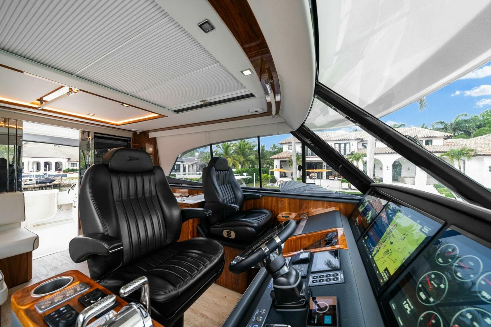 2023 Riviera 64 Sports — photo 43