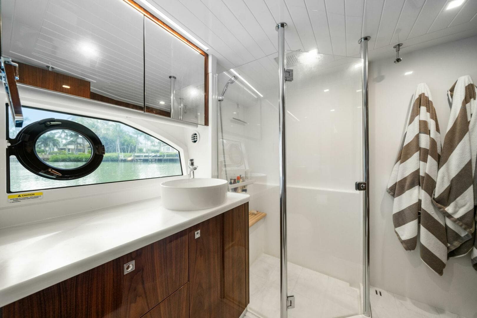 2023 Riviera 64 Sports — photo 55