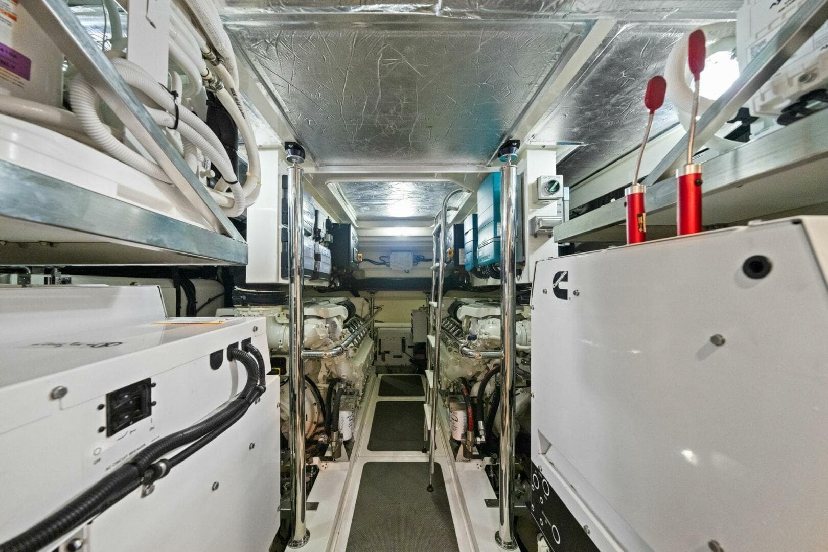 2023 Riviera 64 Sports — photo 63