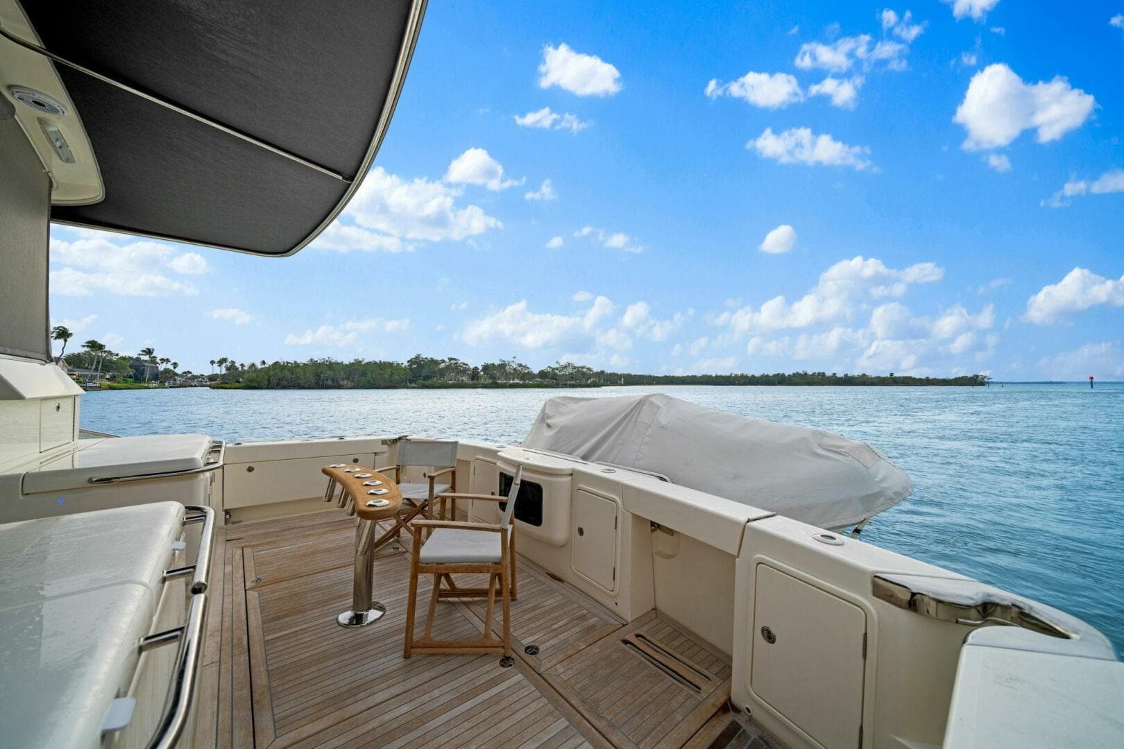 2023 Riviera 64 Sports — photo 14