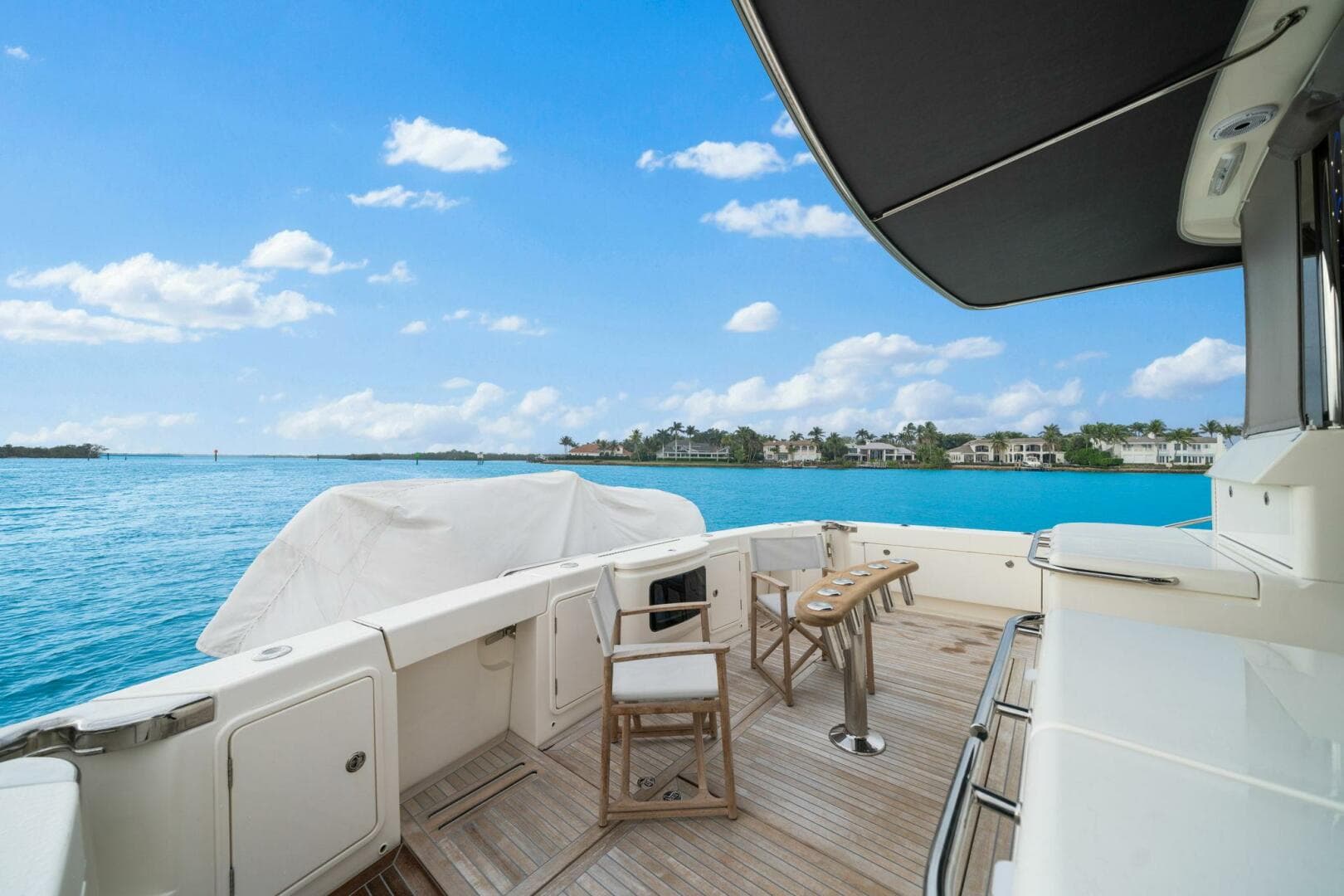 2023 Riviera 64 Sports — photo 15