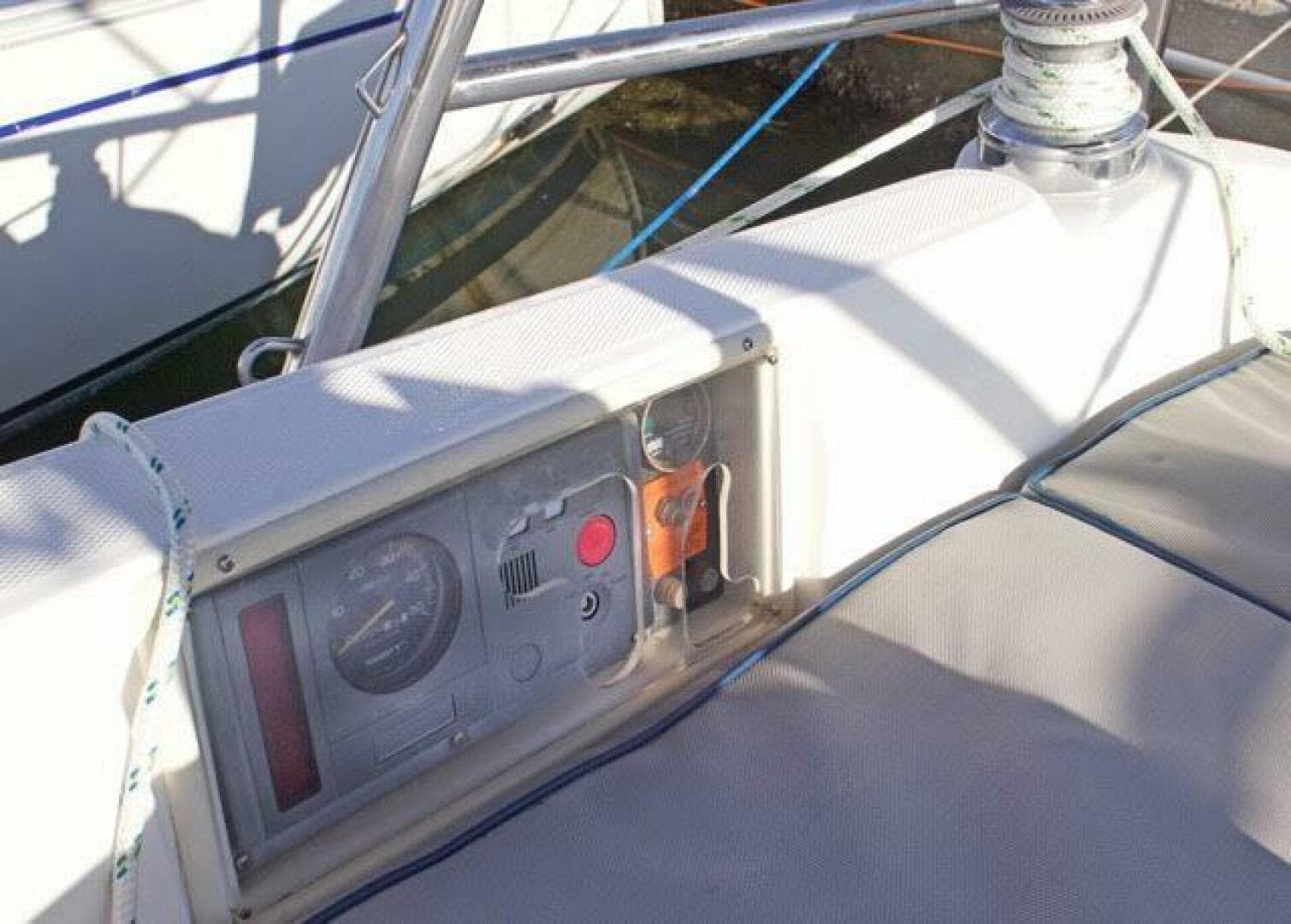 2004 Hunter Sloop — photo 7