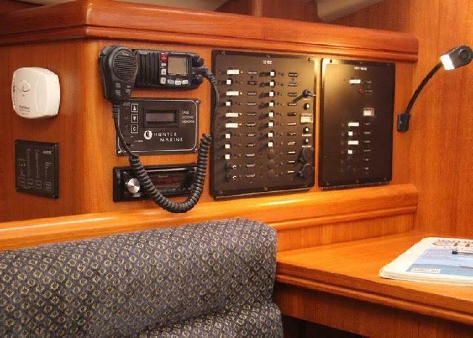 2004 Hunter Sloop — photo 25