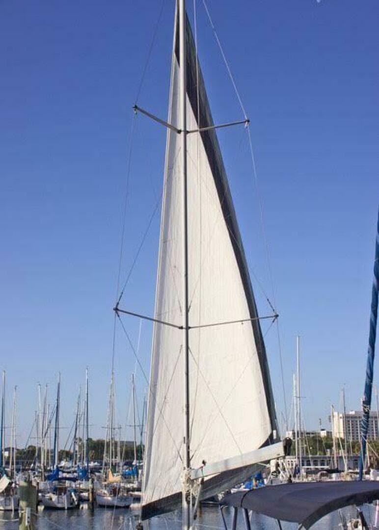 2004 Hunter Sloop — photo 13