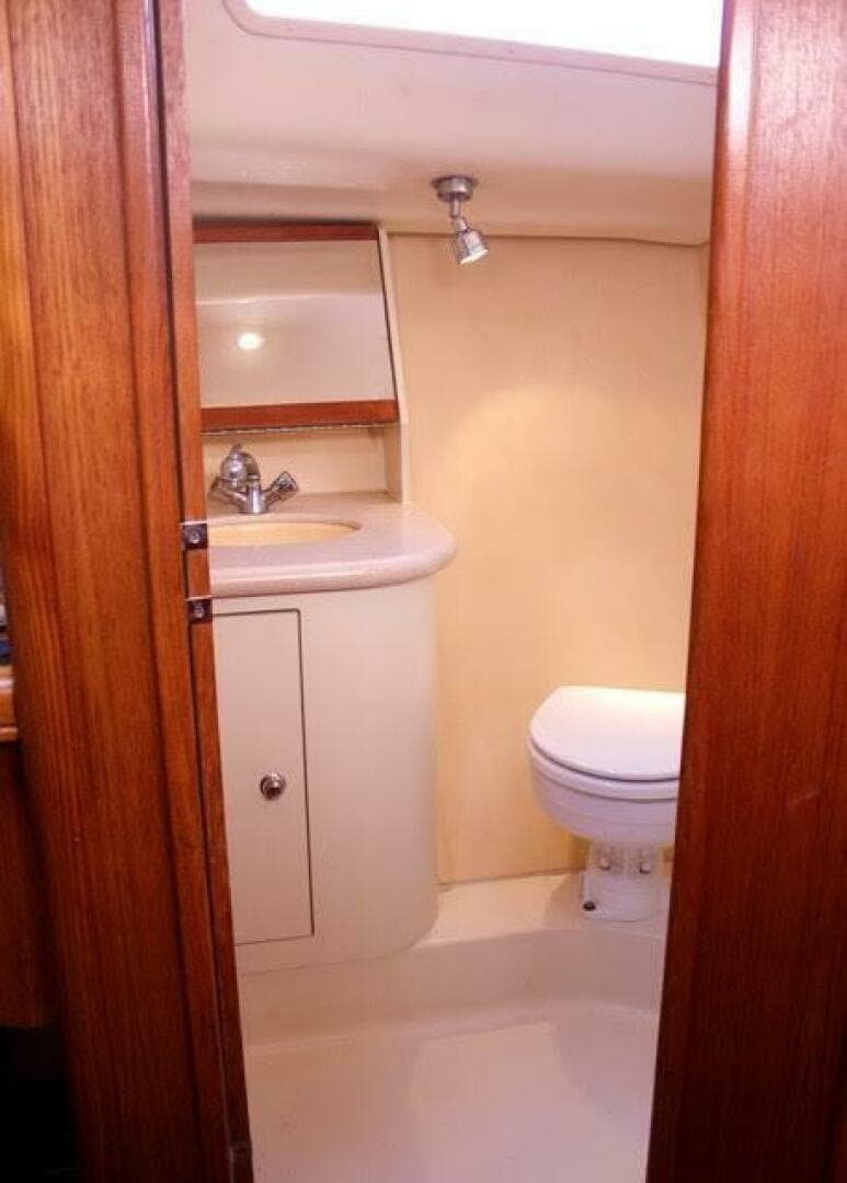 2004 Hunter Sloop — photo 24