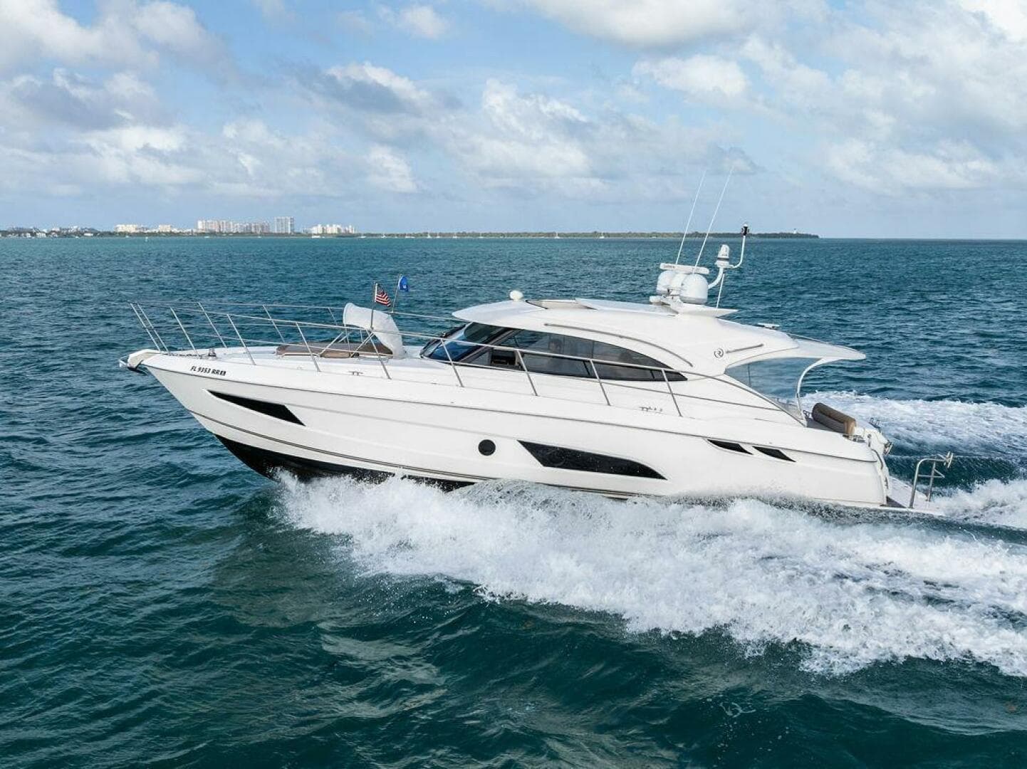 2018 Riviera 4800 Sport Yacht — photo 1