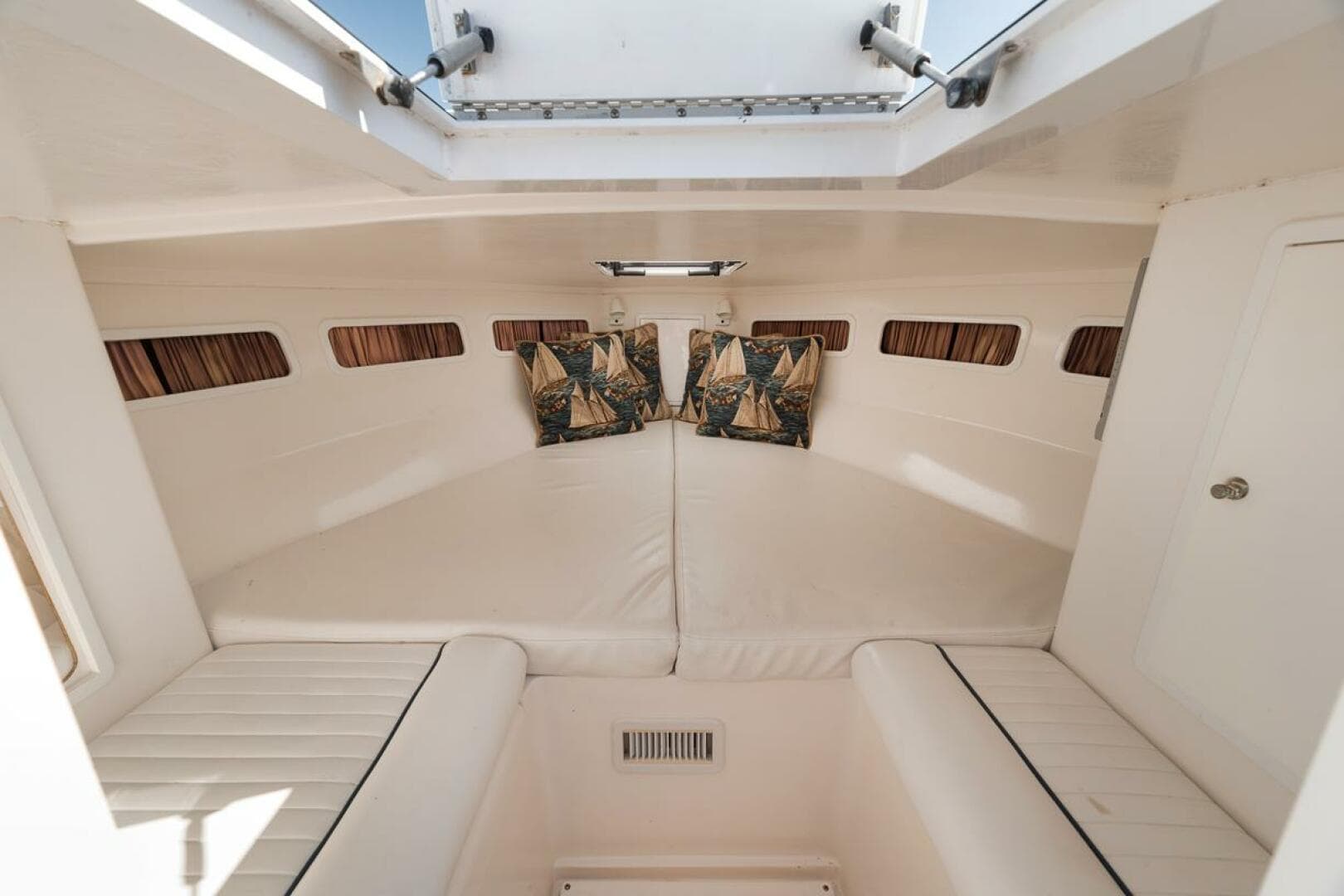 2003 Strike 31 Open — photo 15