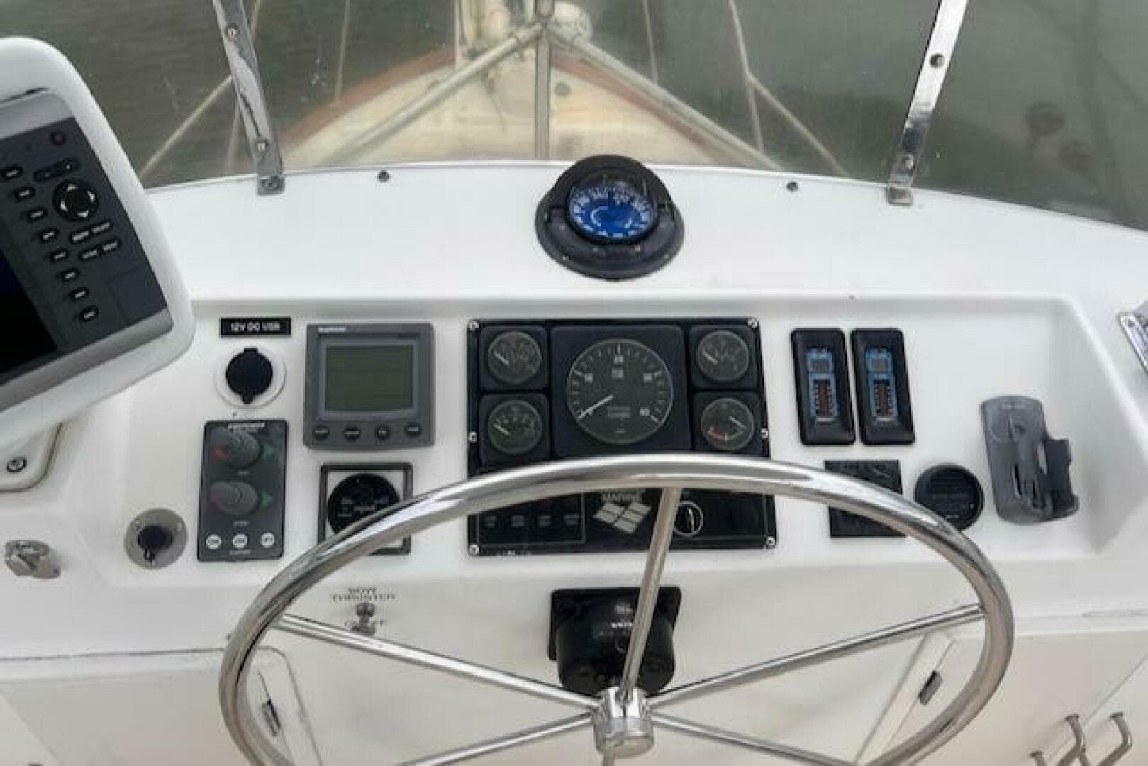 2001 Island Gypsy Euro Sedan Trawler — photo 20