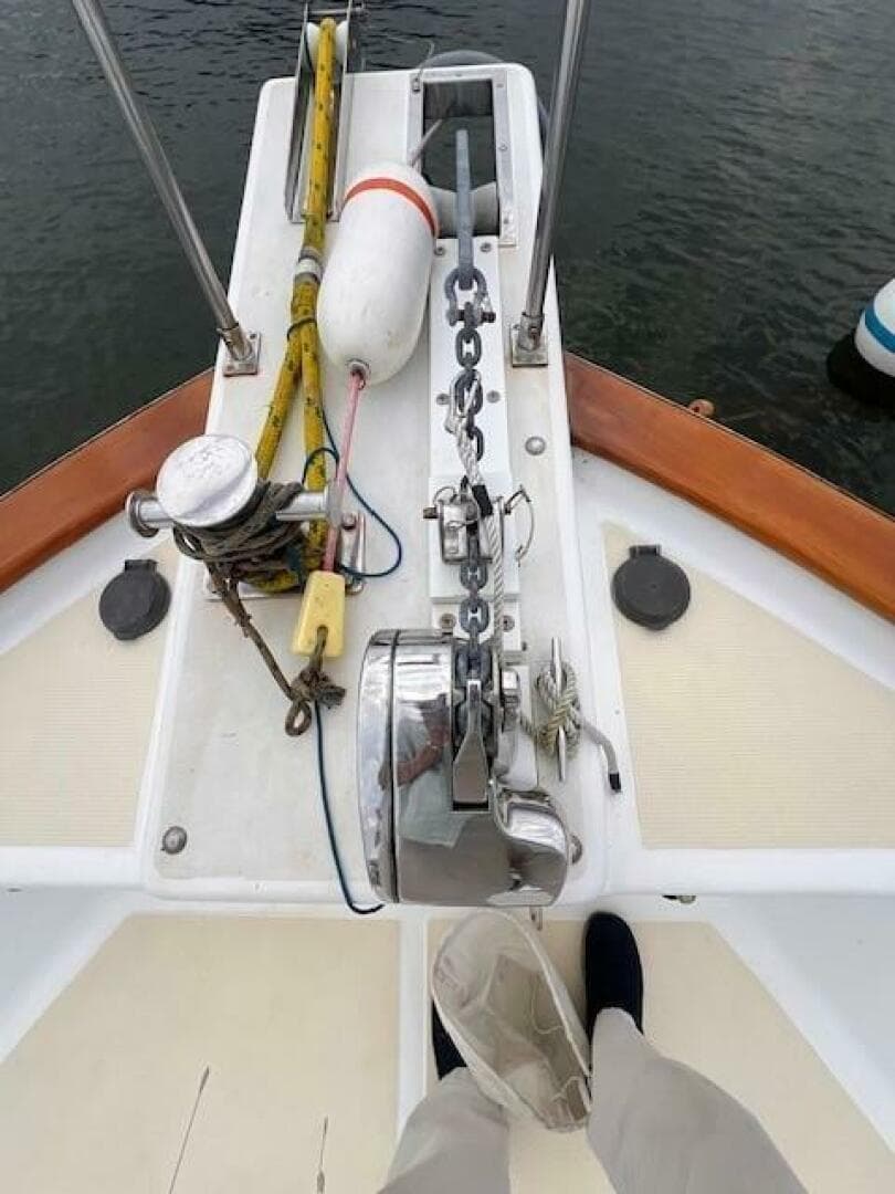 2001 Island Gypsy Euro Sedan Trawler — photo 25