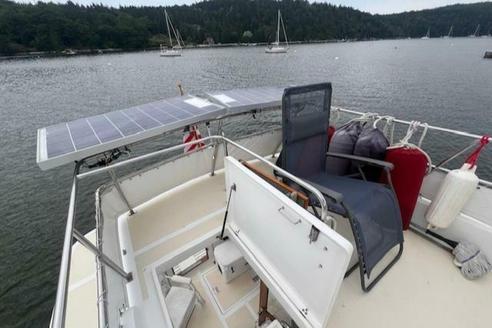 2001 Island Gypsy Euro Sedan Trawler — photo 15