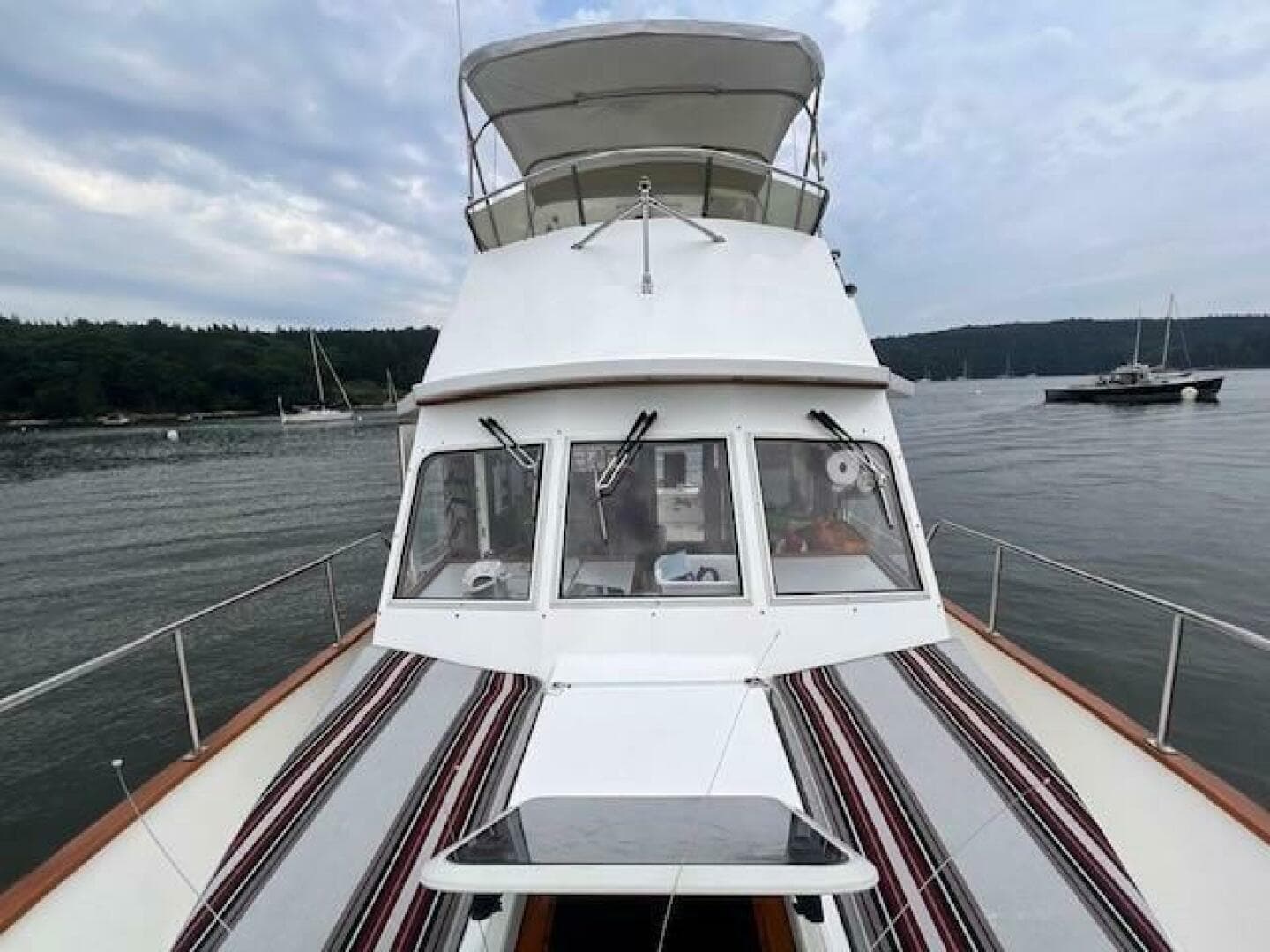 2001 Island Gypsy Euro Sedan Trawler — photo 23