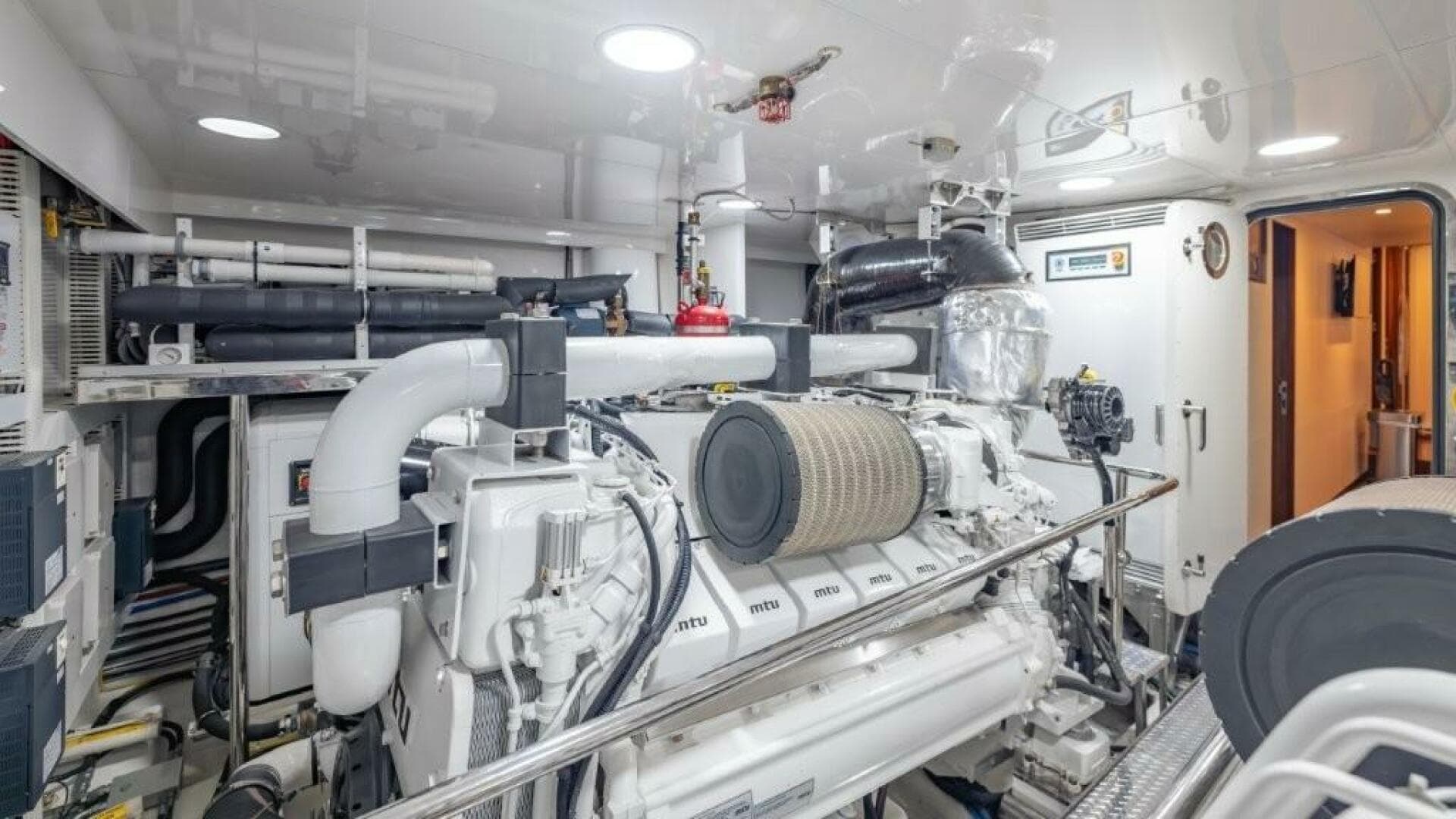 2017 Ocean Alexander — photo 73