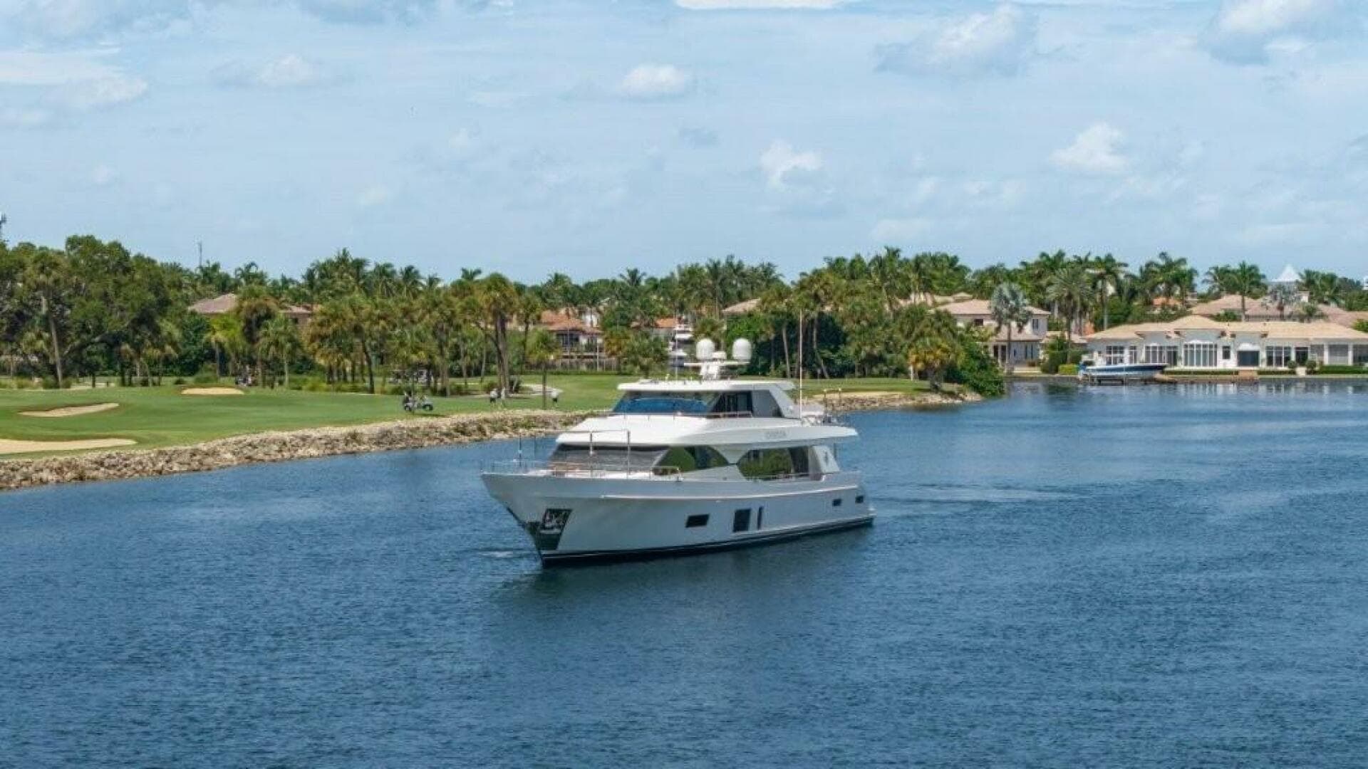 2017 Ocean Alexander — photo 22