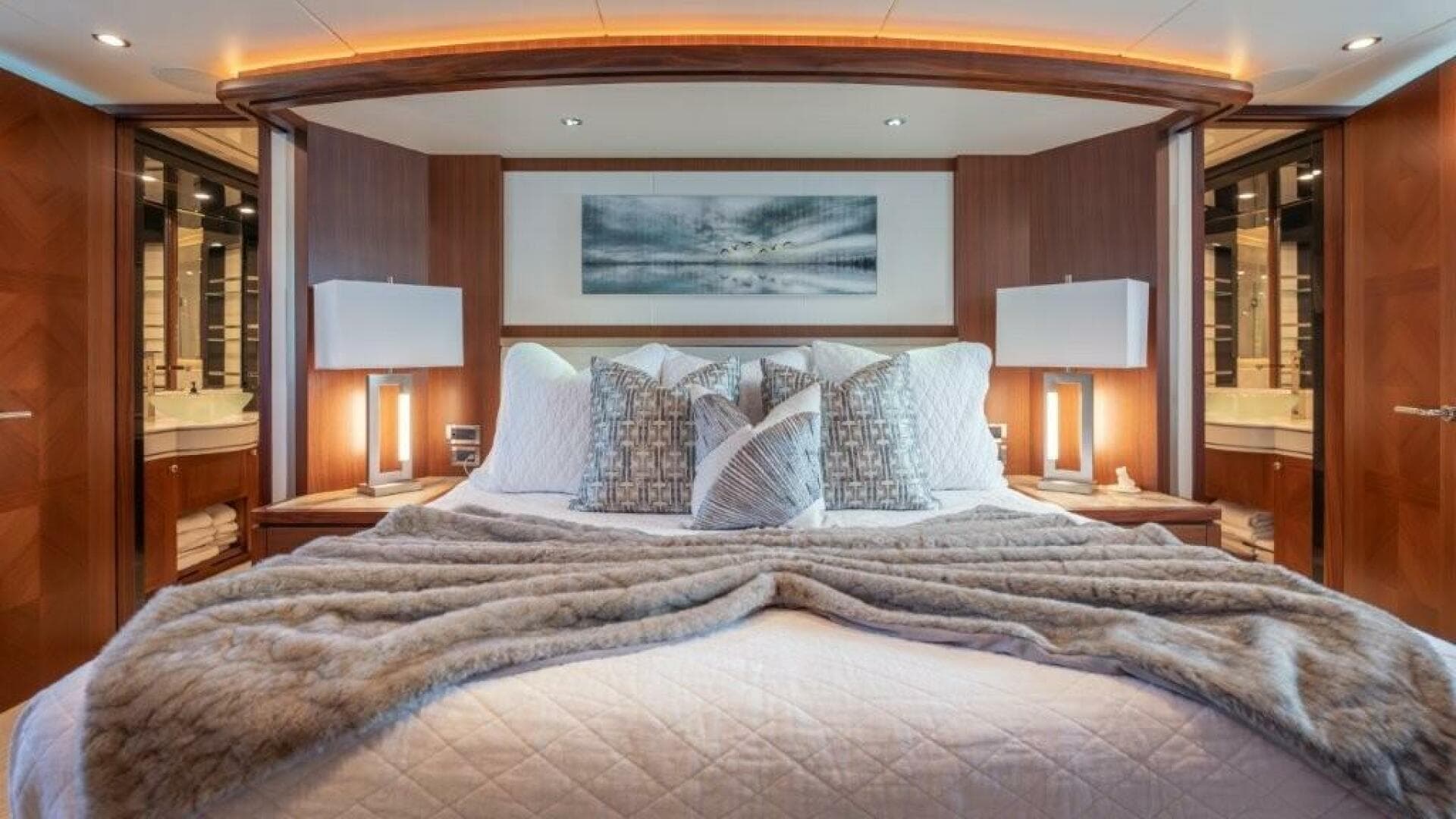 2017 Ocean Alexander — photo 35