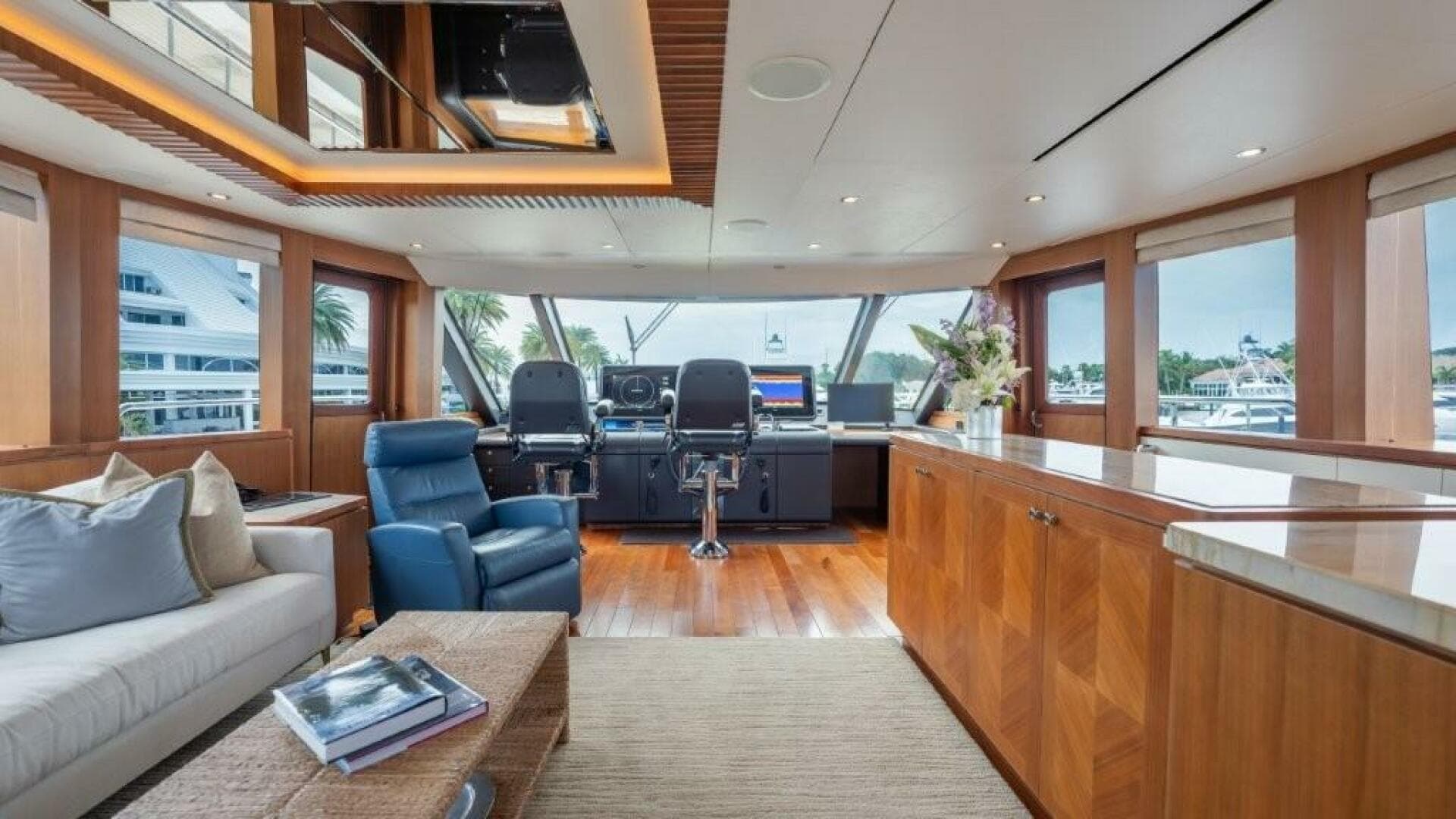 2017 Ocean Alexander — photo 43